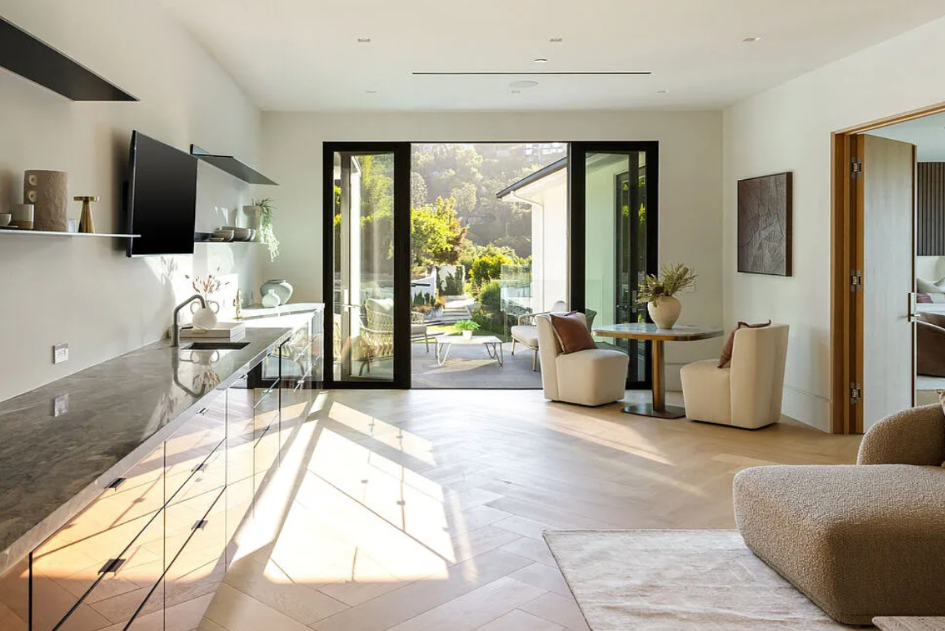 Kent Villa | Photo 18