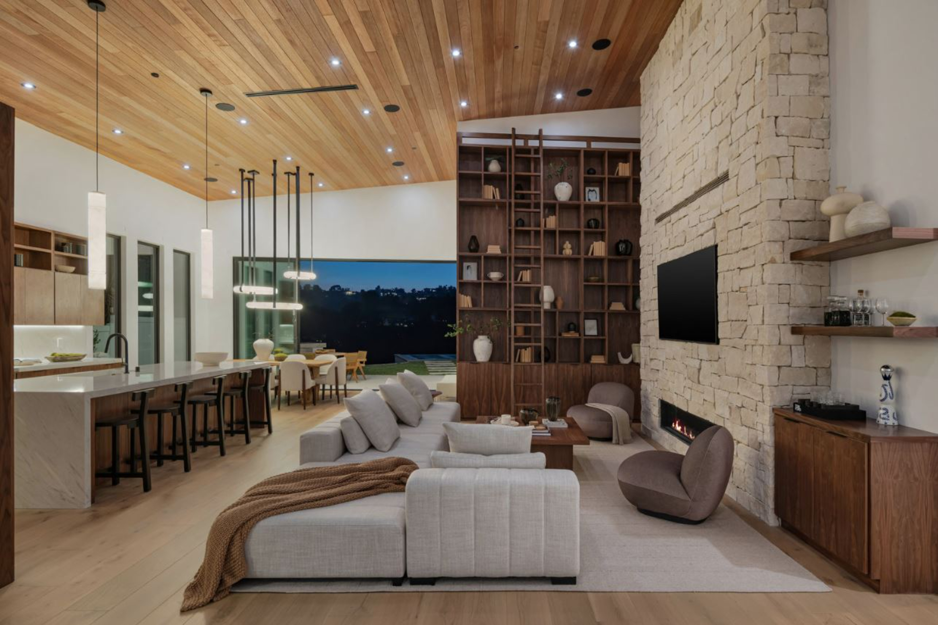 Arby Crest | Photo 4