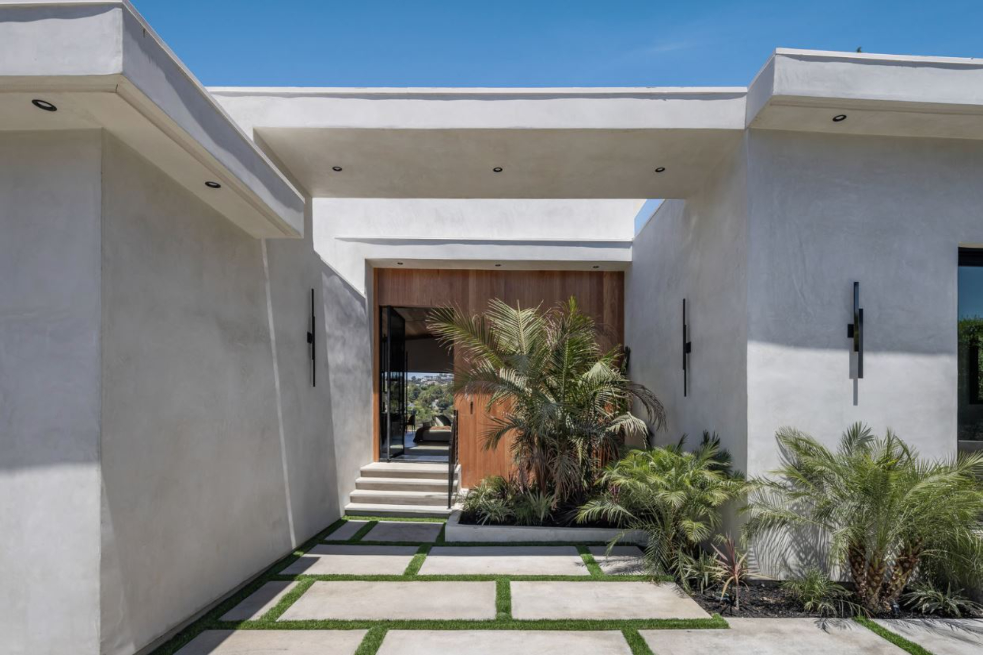 Arby Crest | Photo 8