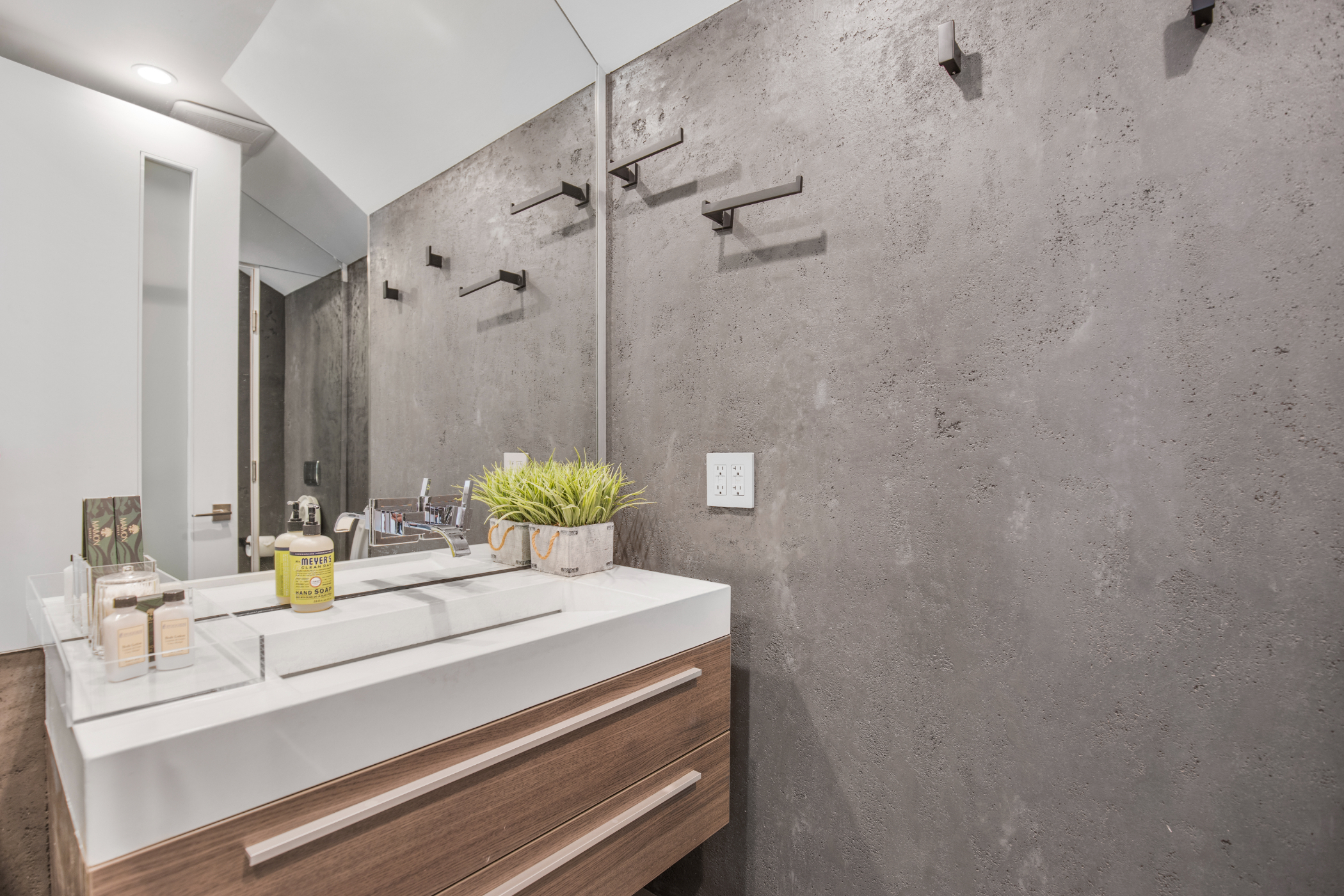 Colgate Vantage | Photo 54