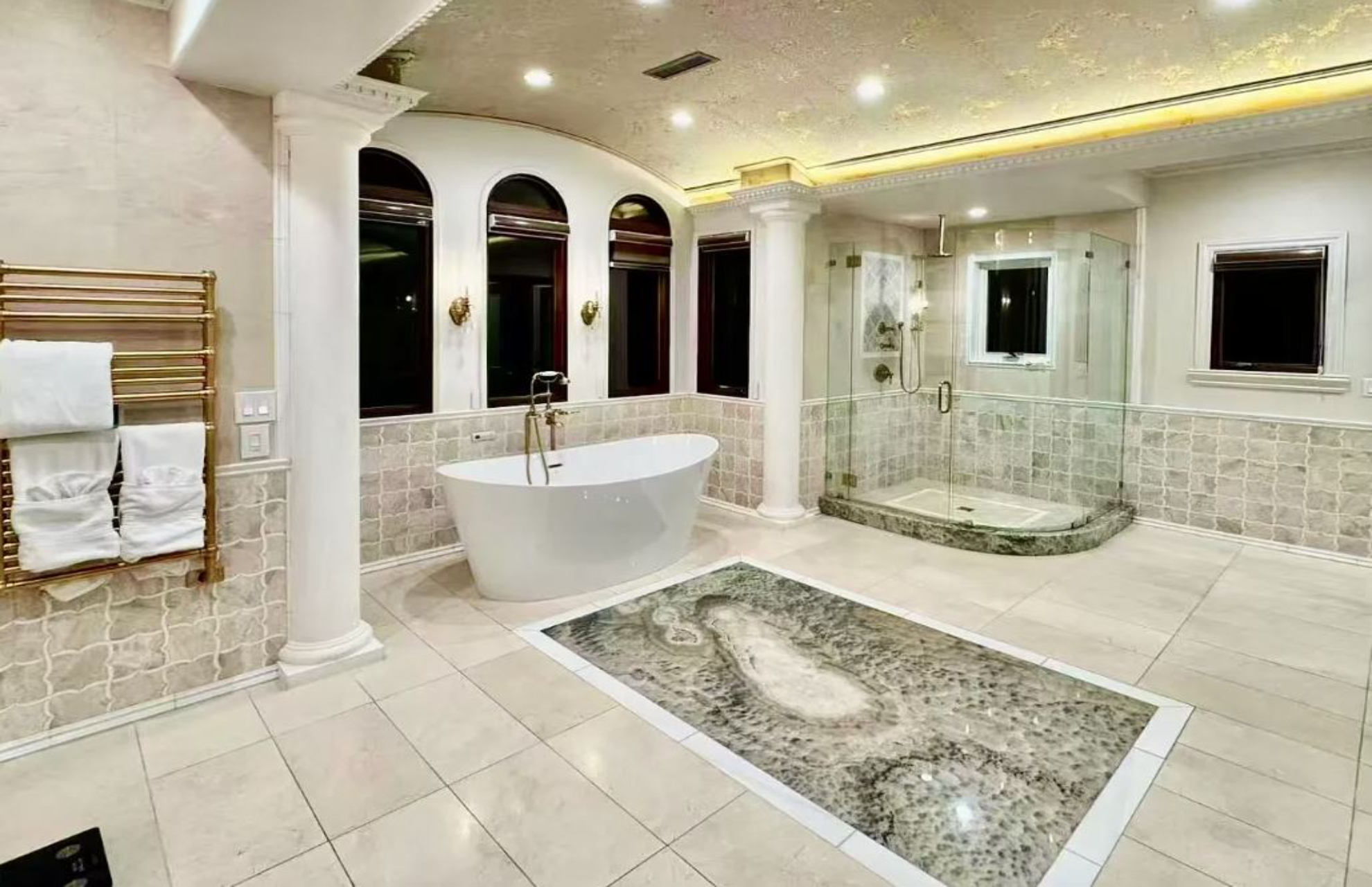 Almendral Estate | Photo 11