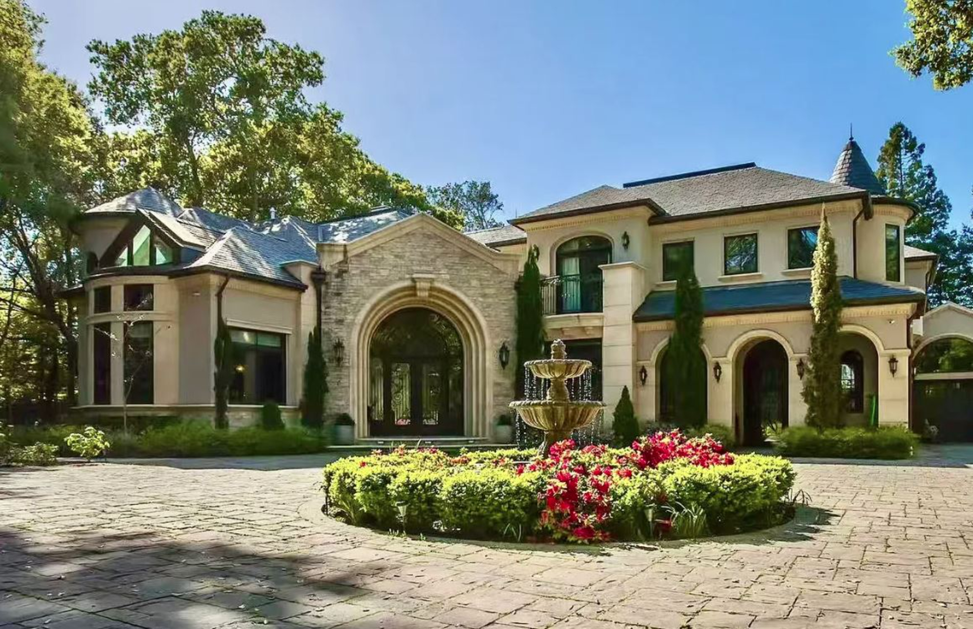 Almendral Estate | Photo 3