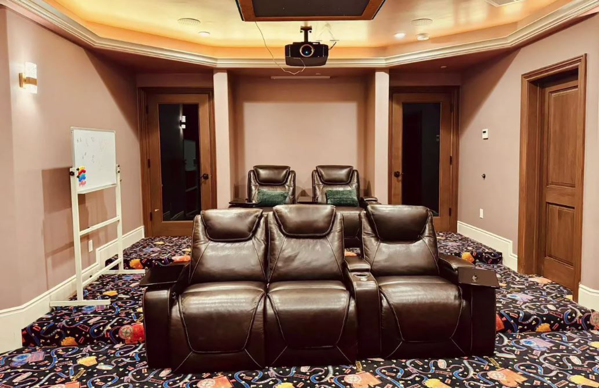 Almendral Estate | Photo 16