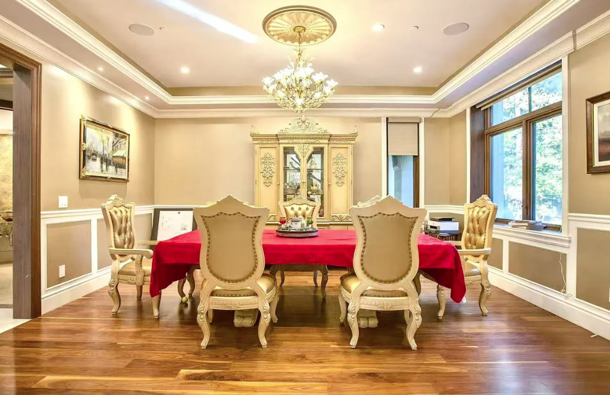 Almendral Estate | Photo 8