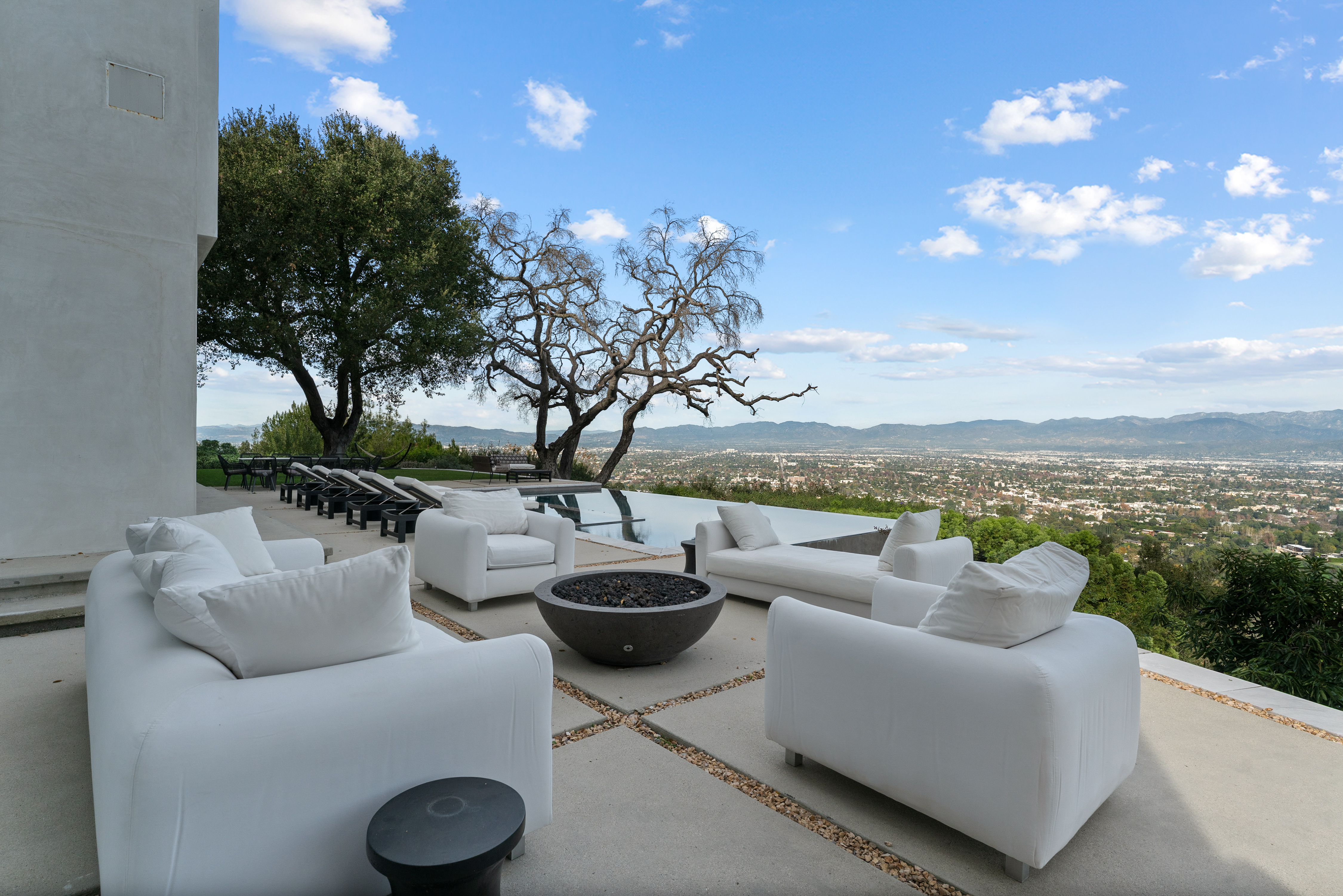 Mulholland Summit | Photo 5