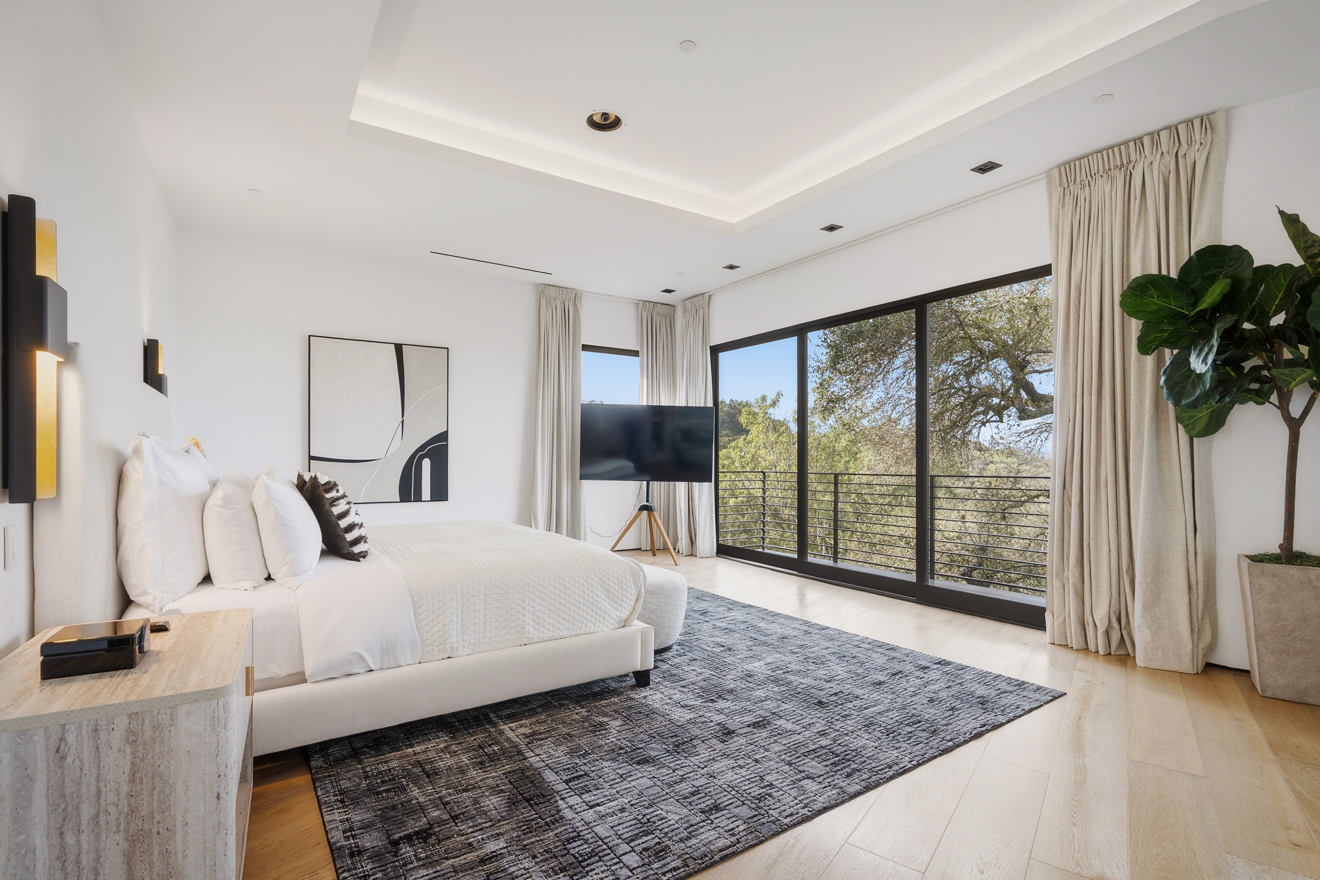 Mulholland Summit | Photo 28