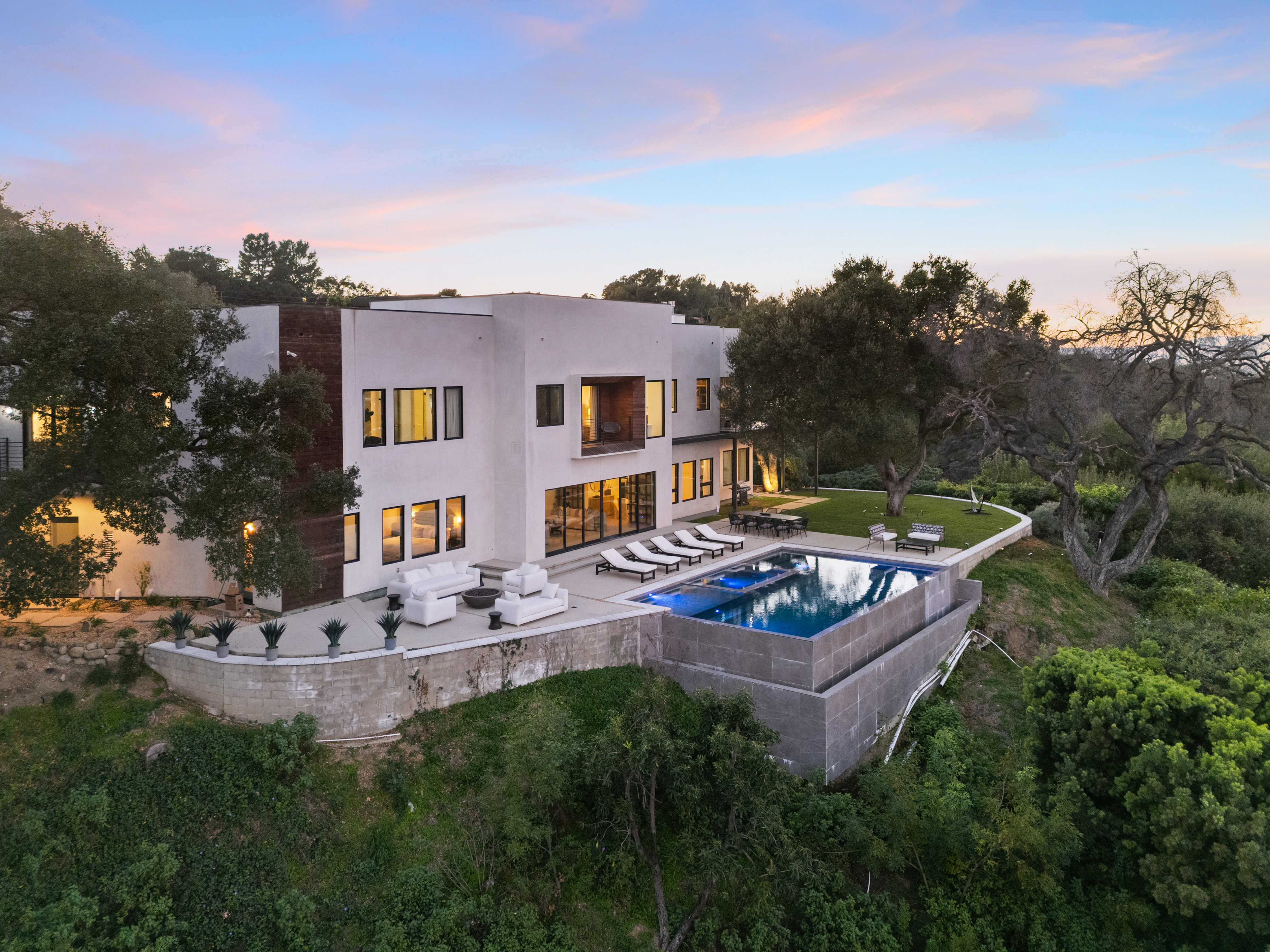 Mulholland Summit | Photo 7