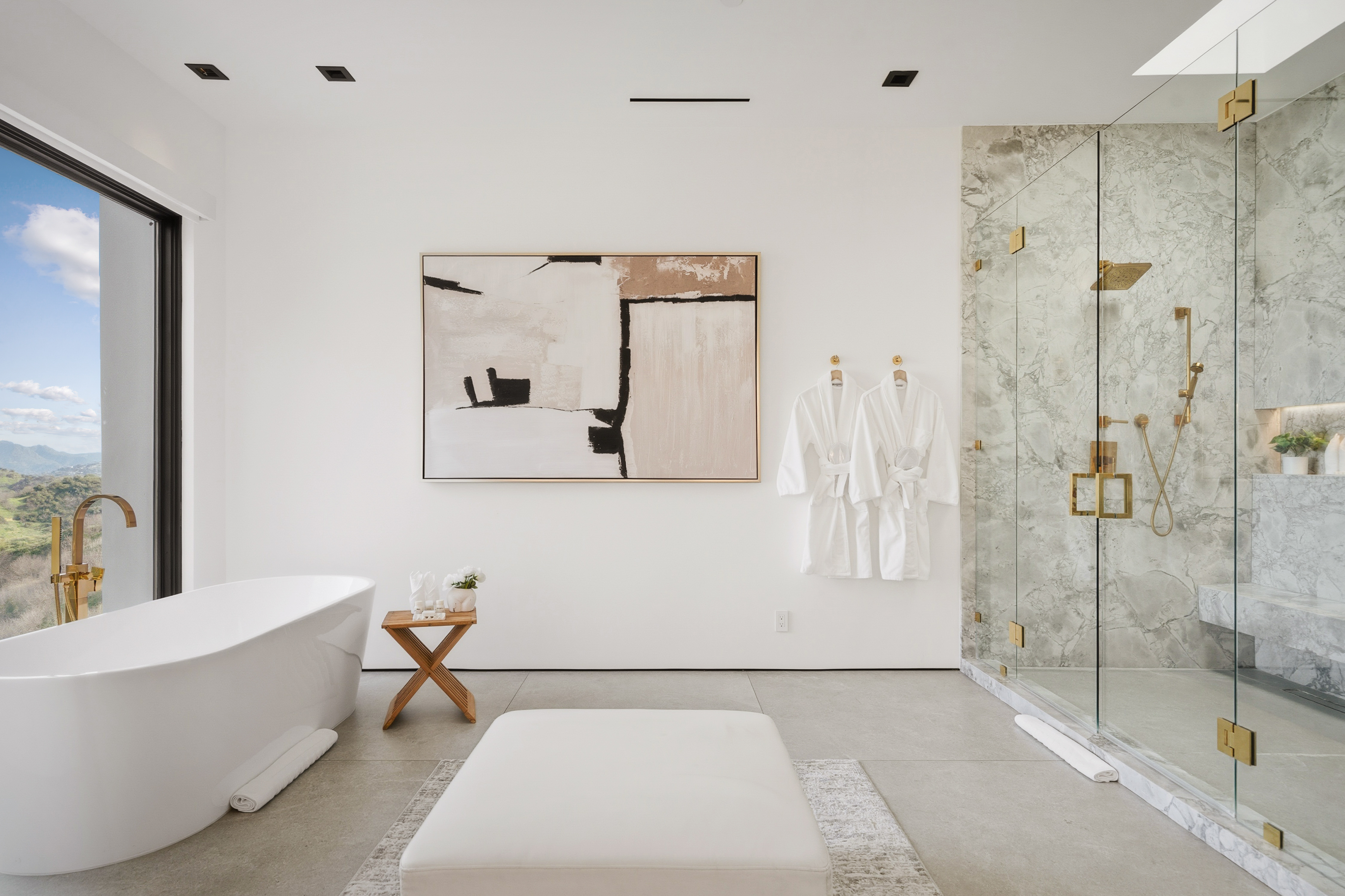 Mulholland Summit | Photo 22