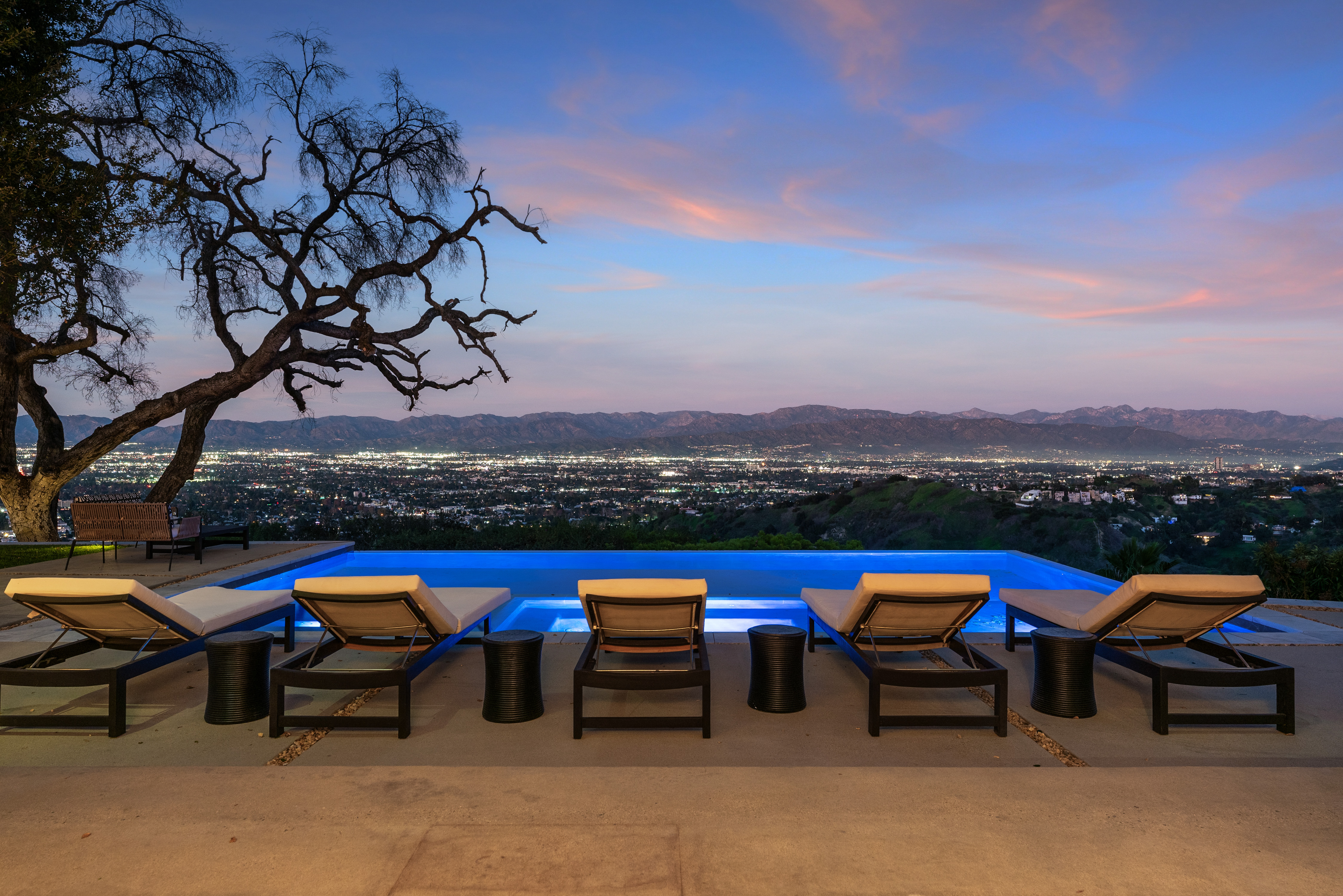 Mulholland Summit | Photo 57