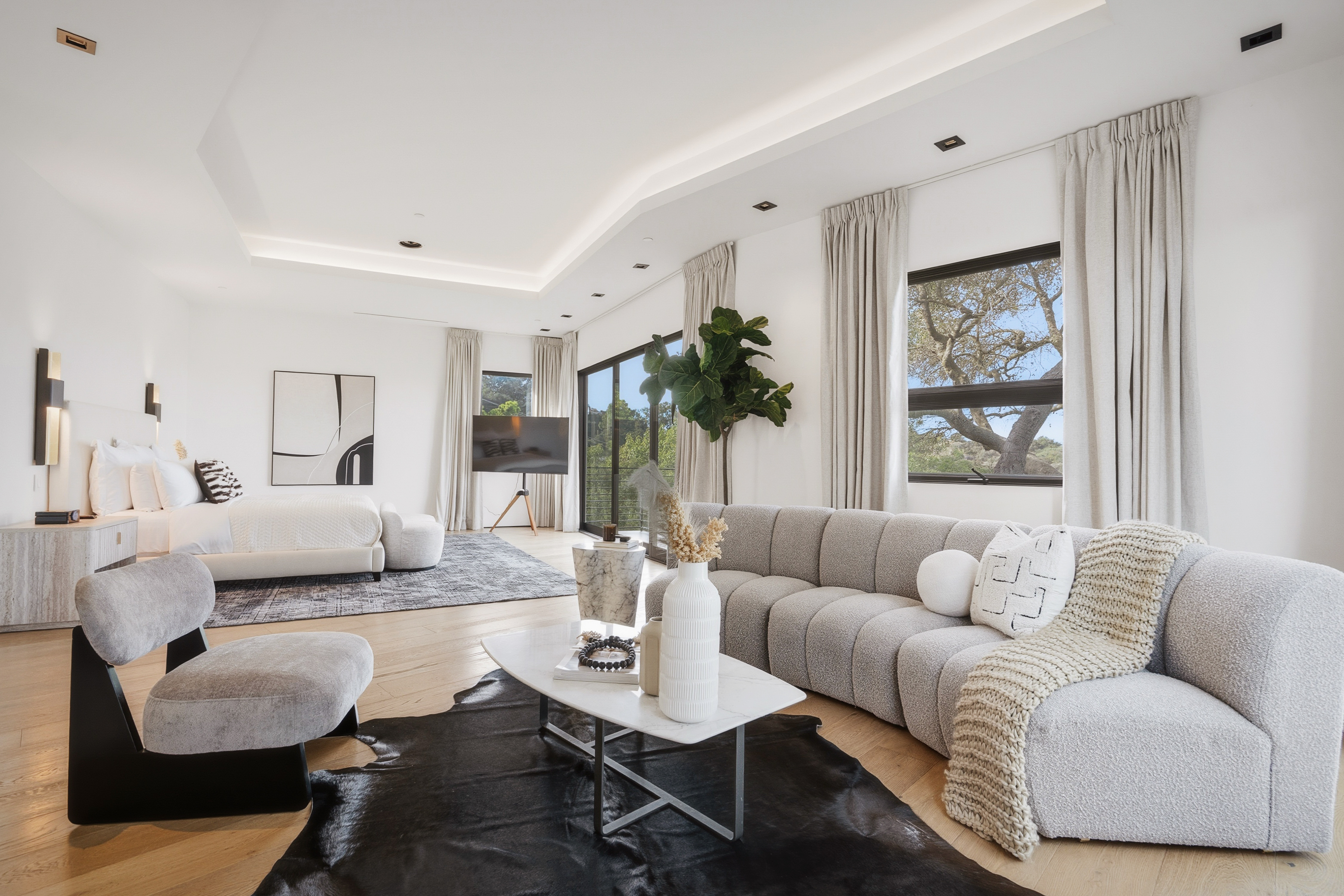 Mulholland Summit | Photo 17