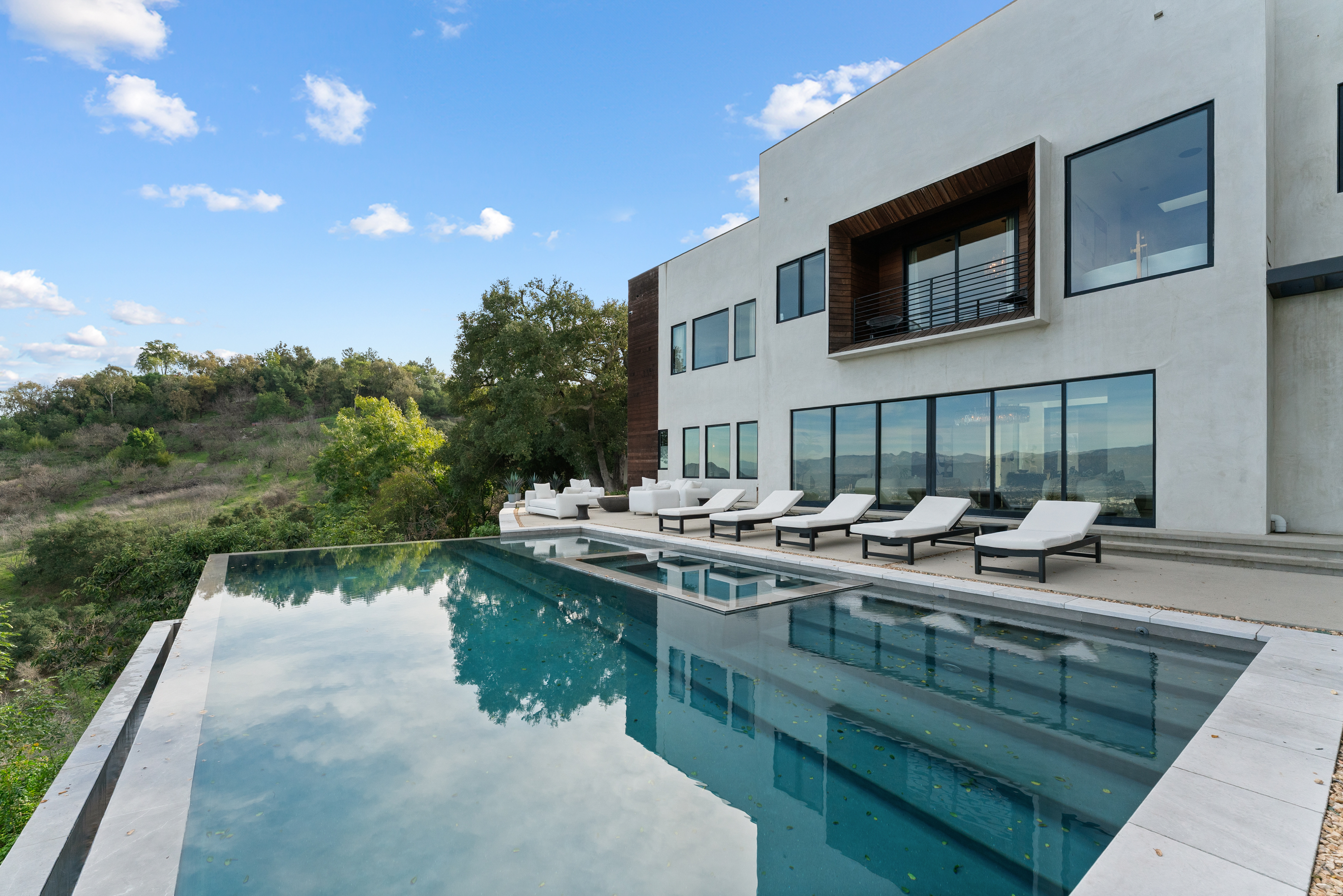 Mulholland Summit | Photo 67