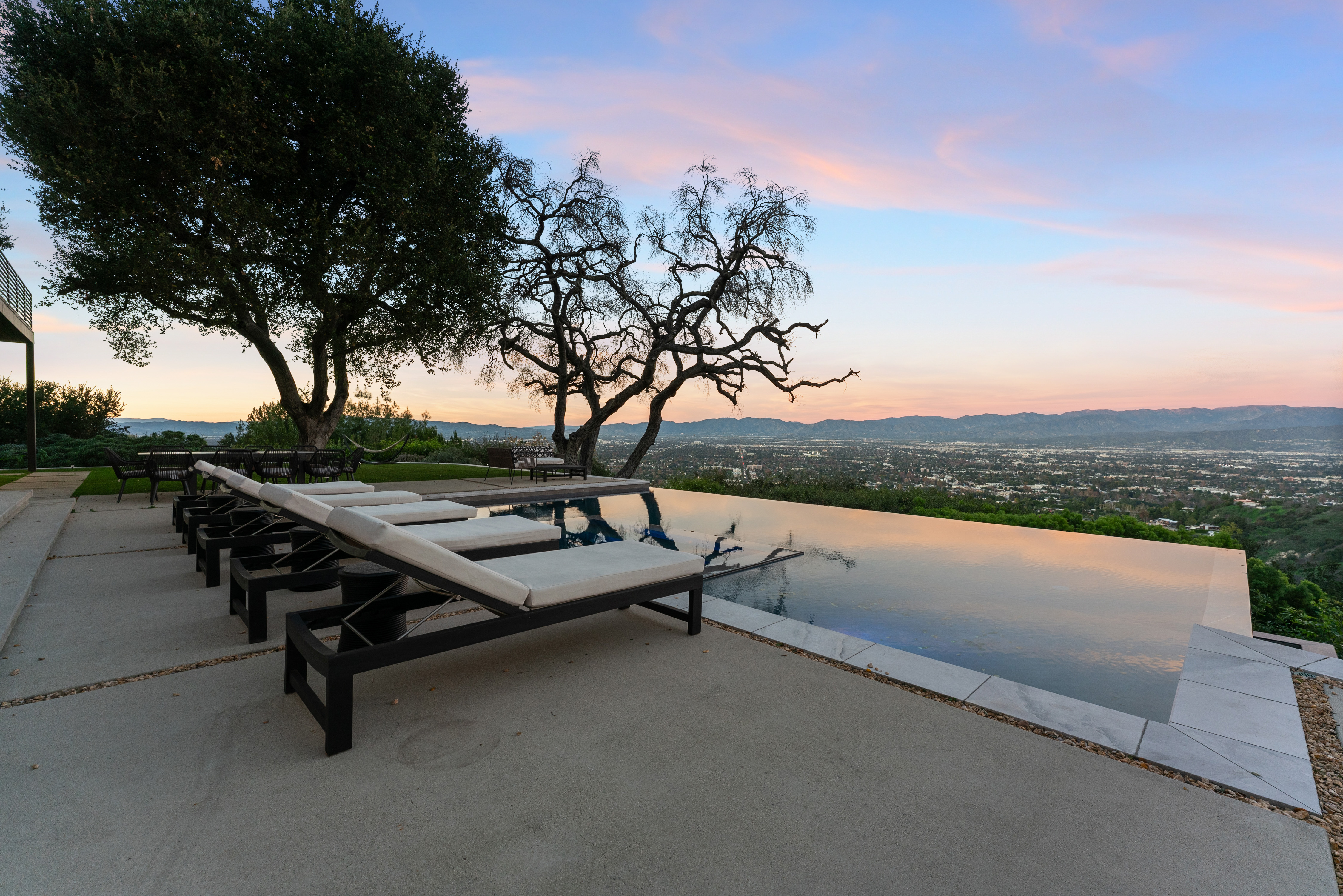 Mulholland Summit | Photo 61