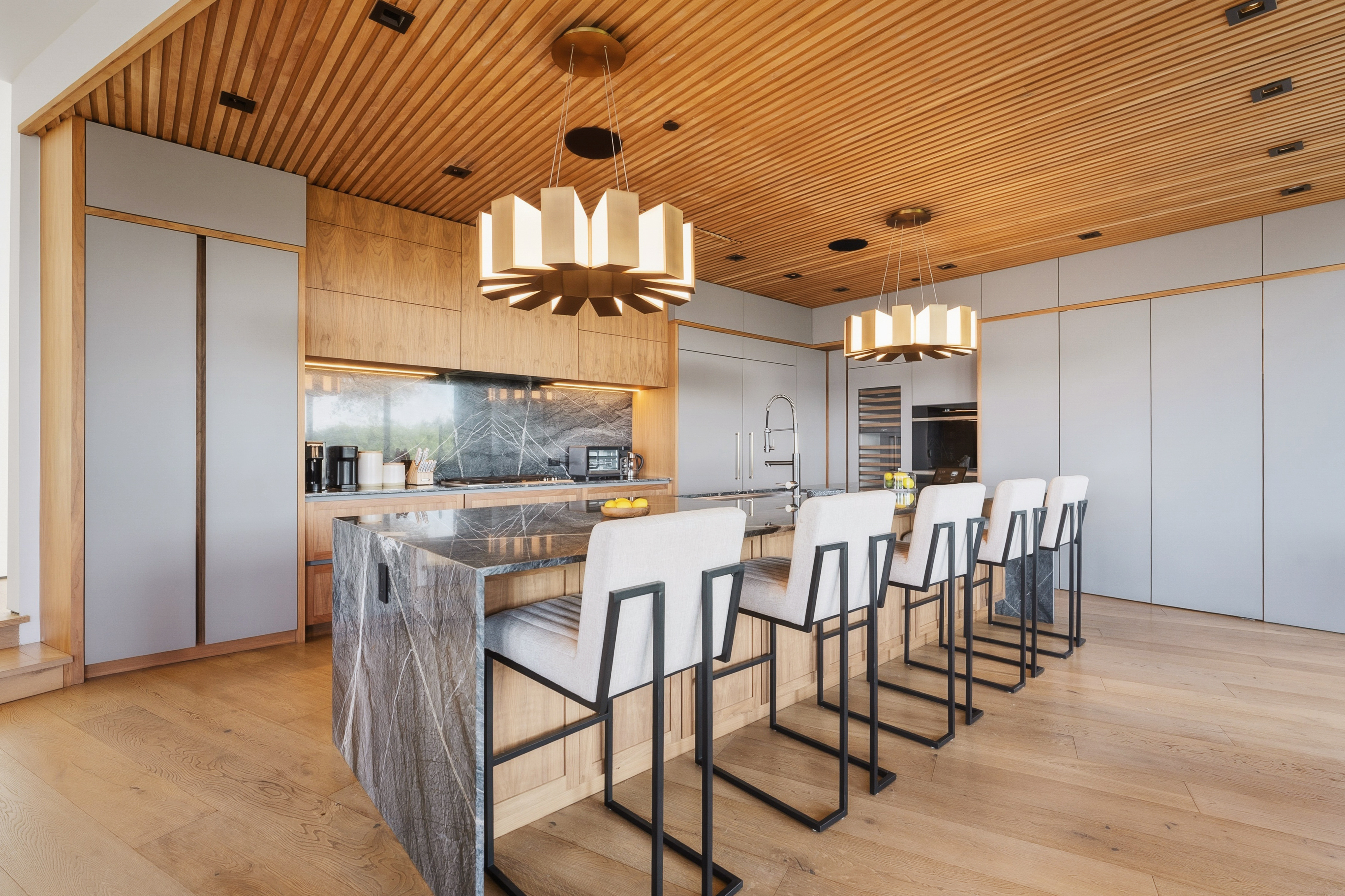 Mulholland Summit | Photo 21