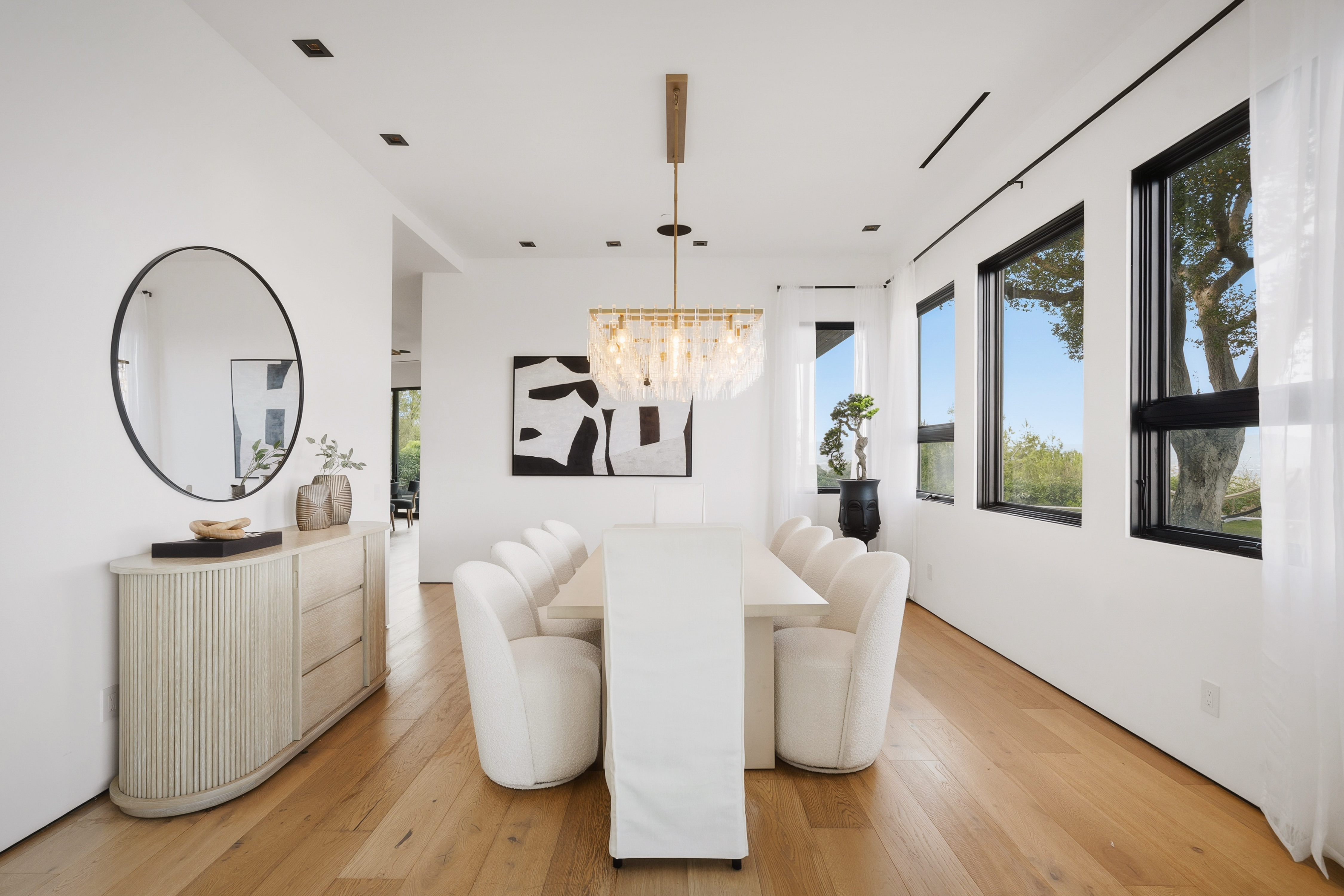 Mulholland Summit | Photo 19