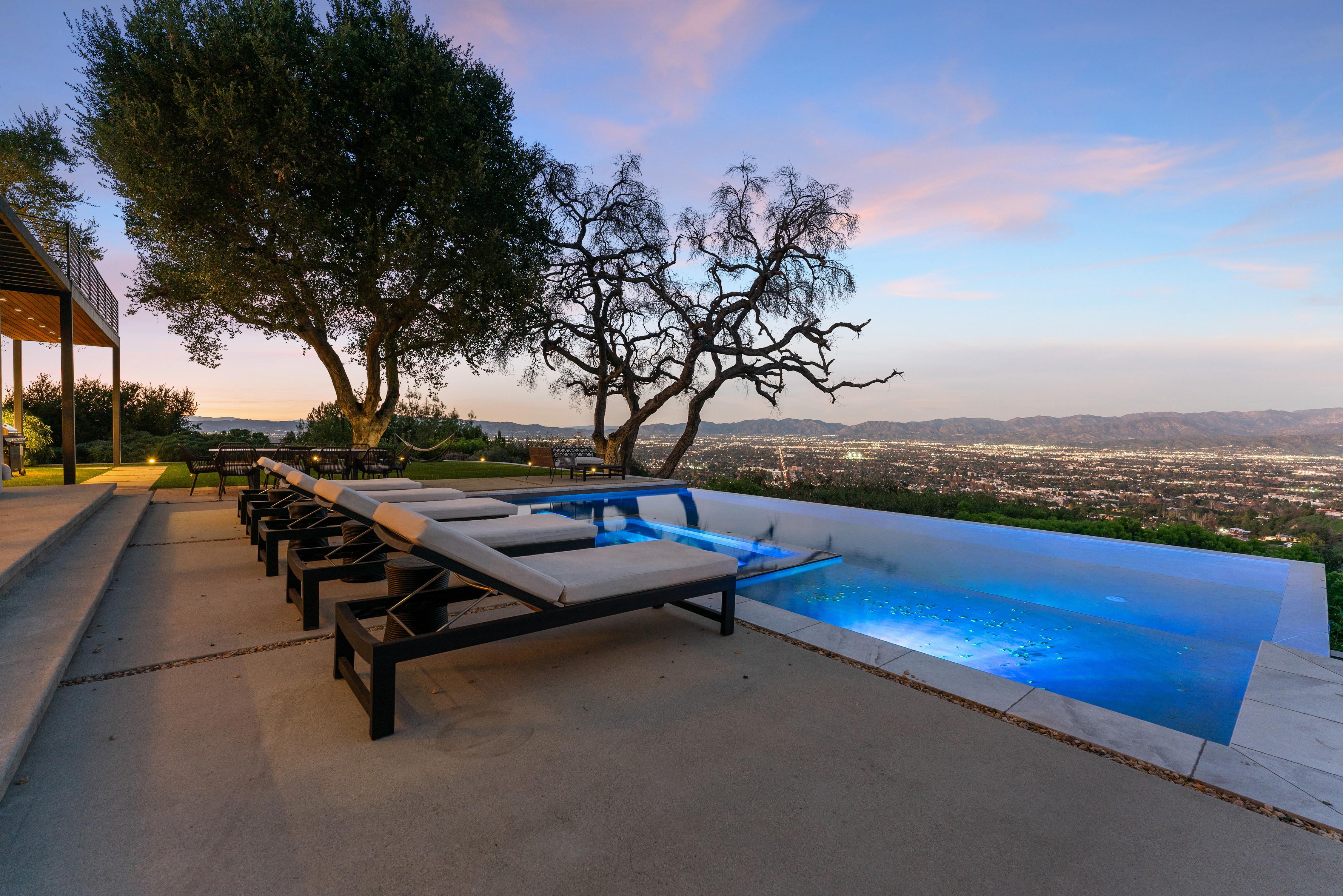 Mulholland Summit | Photo 63