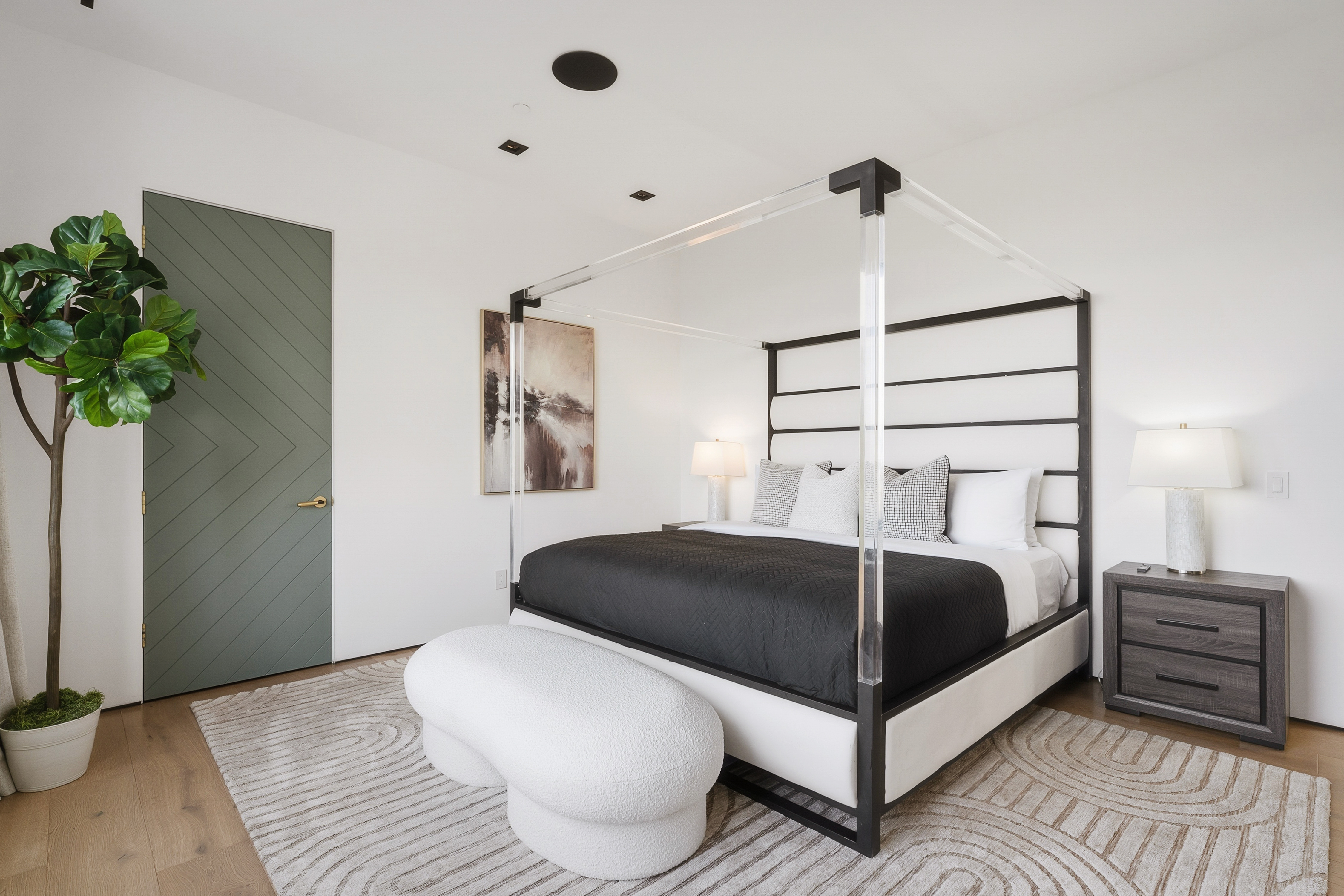 Mulholland Summit | Photo 41