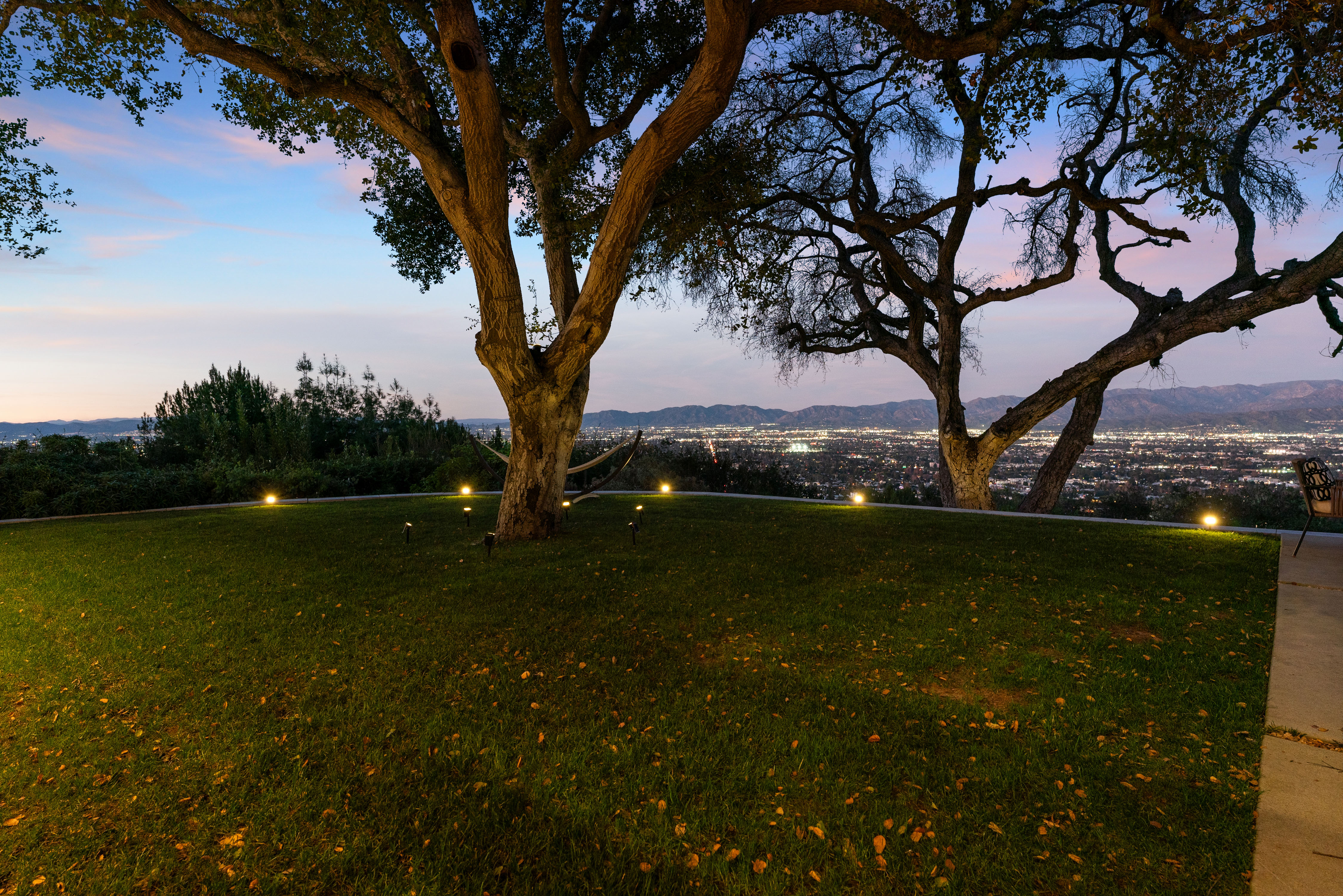 Mulholland Summit | Photo 74