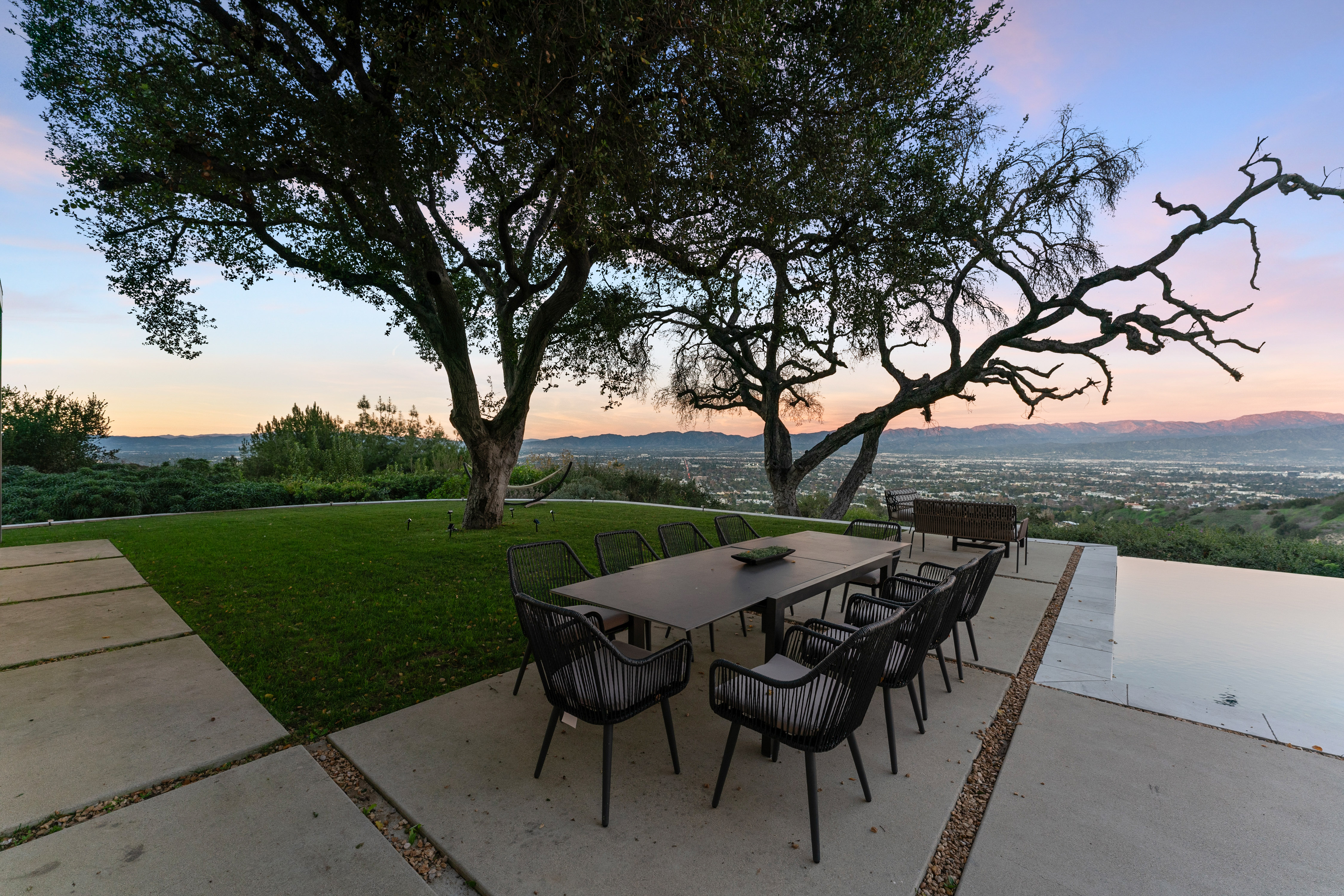 Mulholland Summit | Photo 56