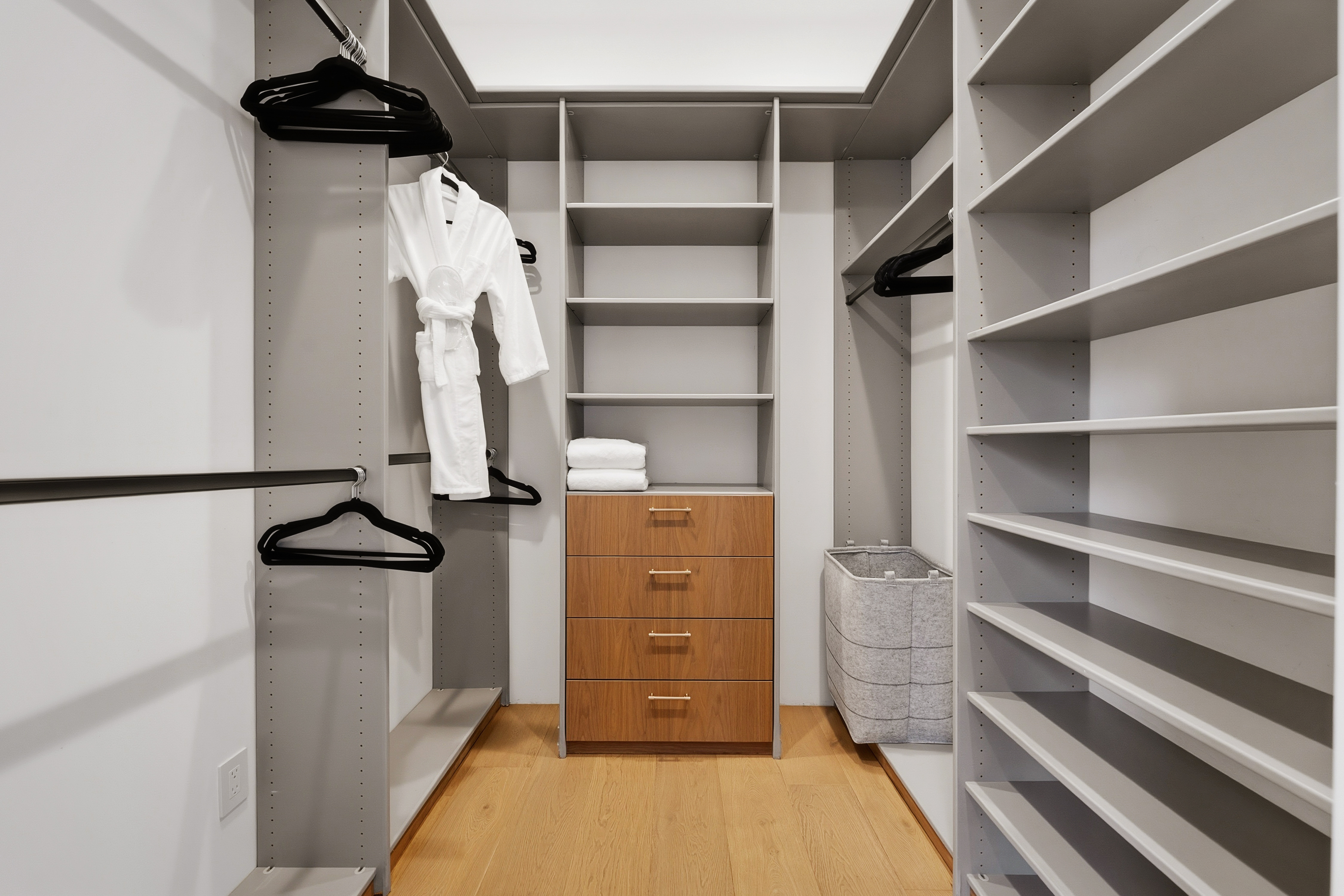 Mulholland Summit | Photo 32