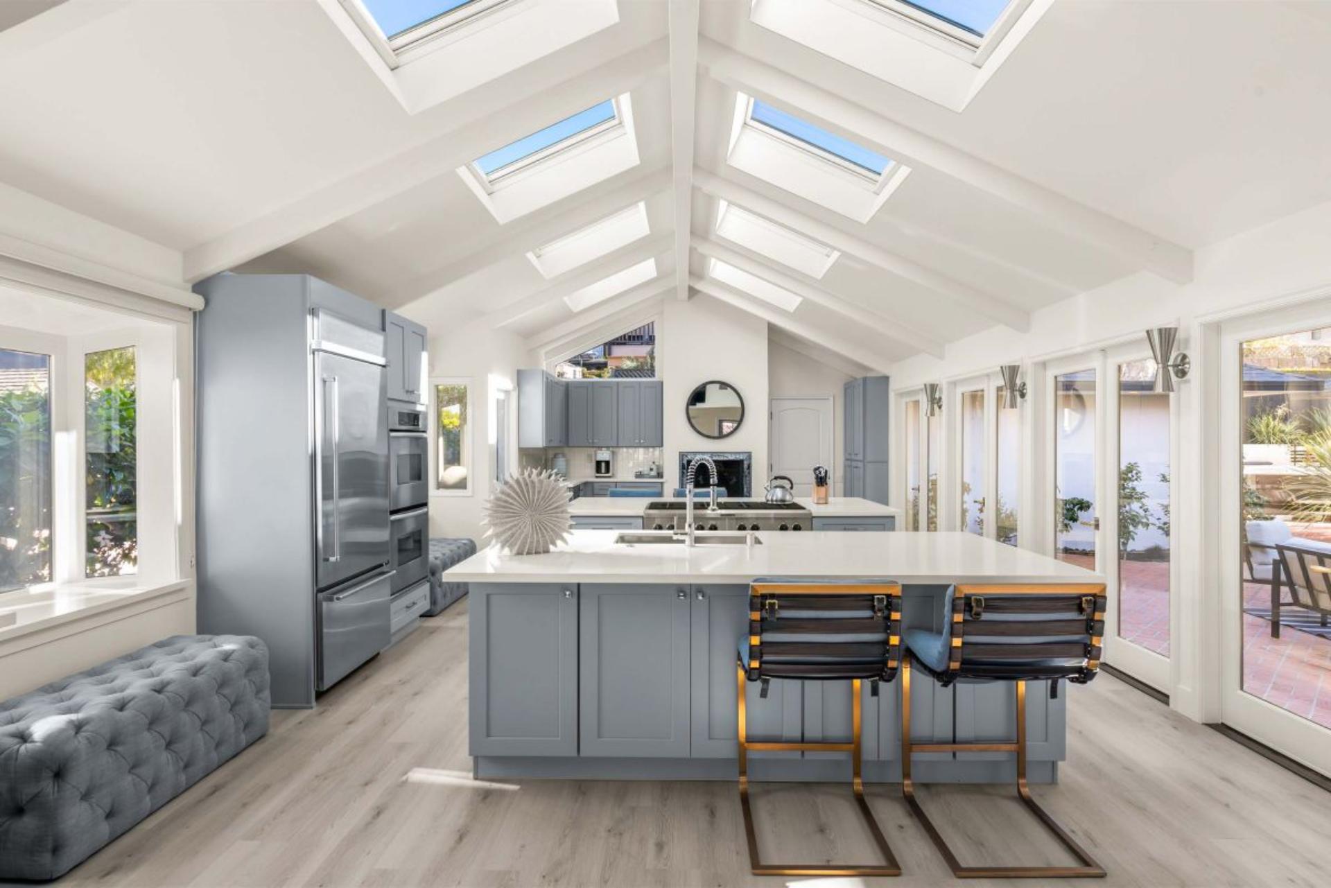 La Jolla Luxe Shores Retreat | Photo 16