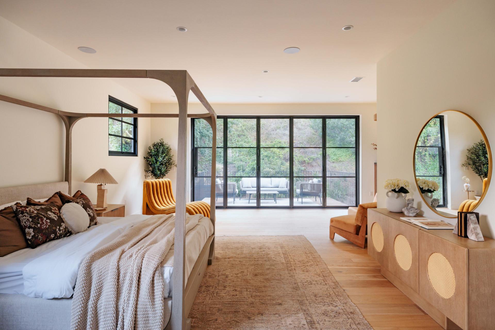 Franklin Crest | Photo 16