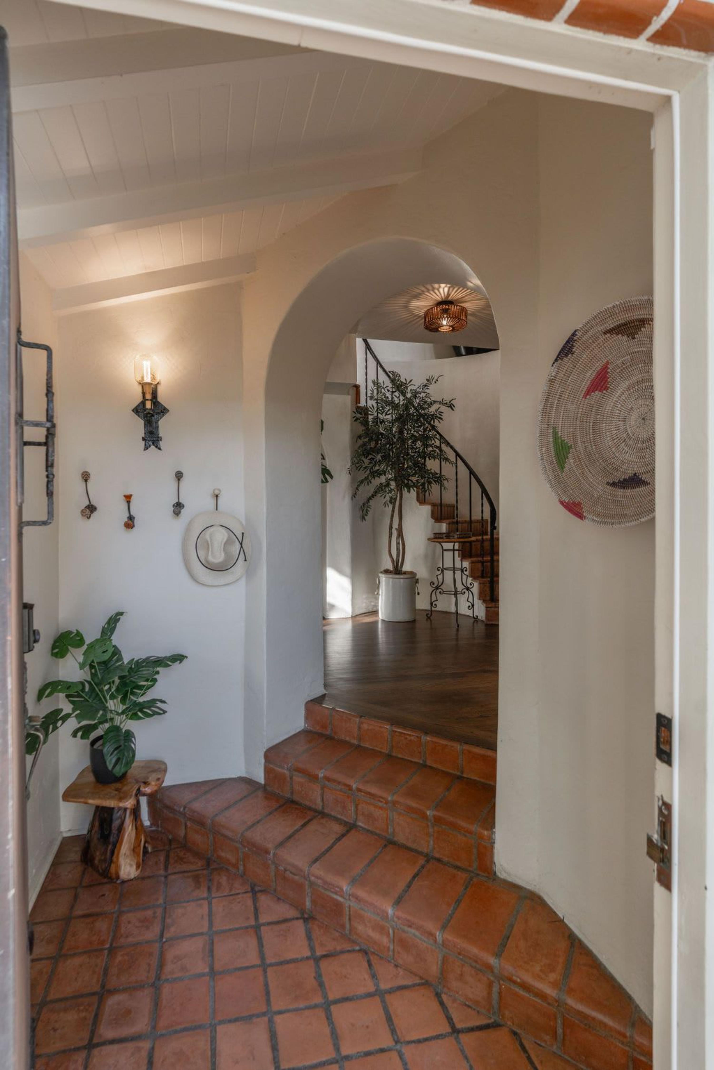 Spanish Coastal Villa | Photo 30