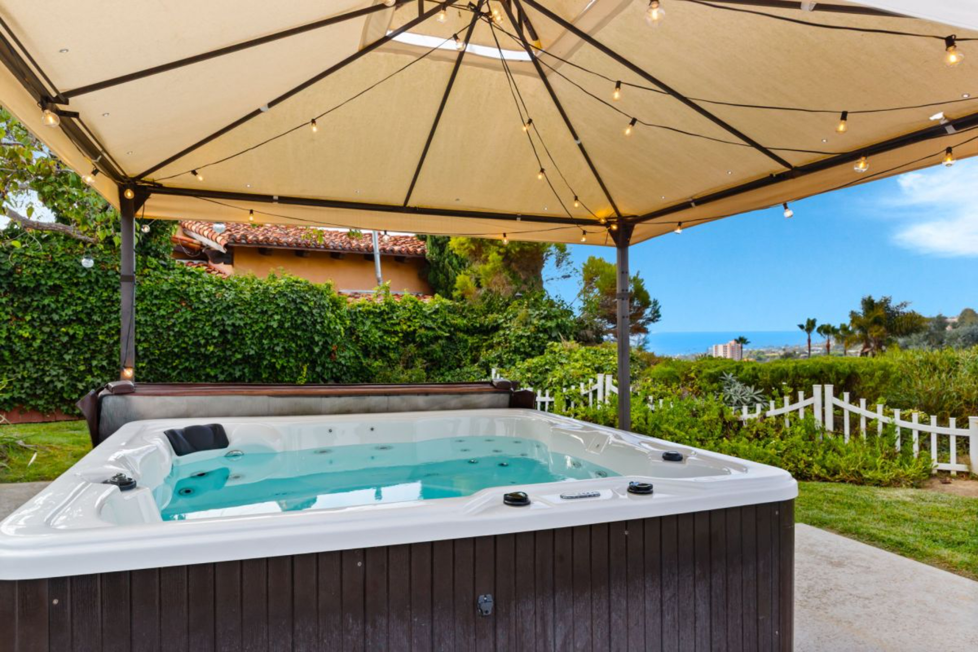 Ocean View Retreat Firepit & Spacious Yard 5