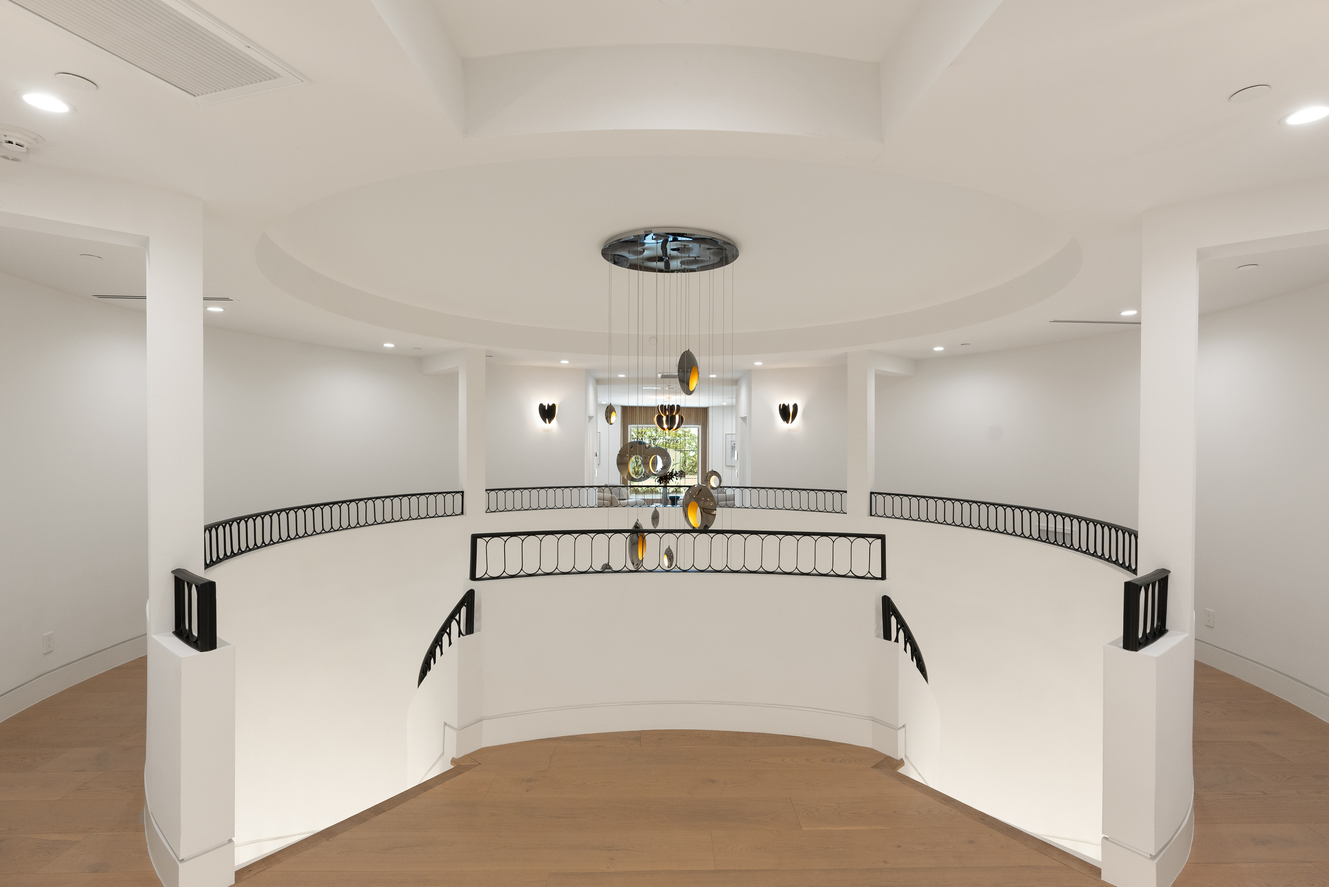 Noble Crest | Photo 25