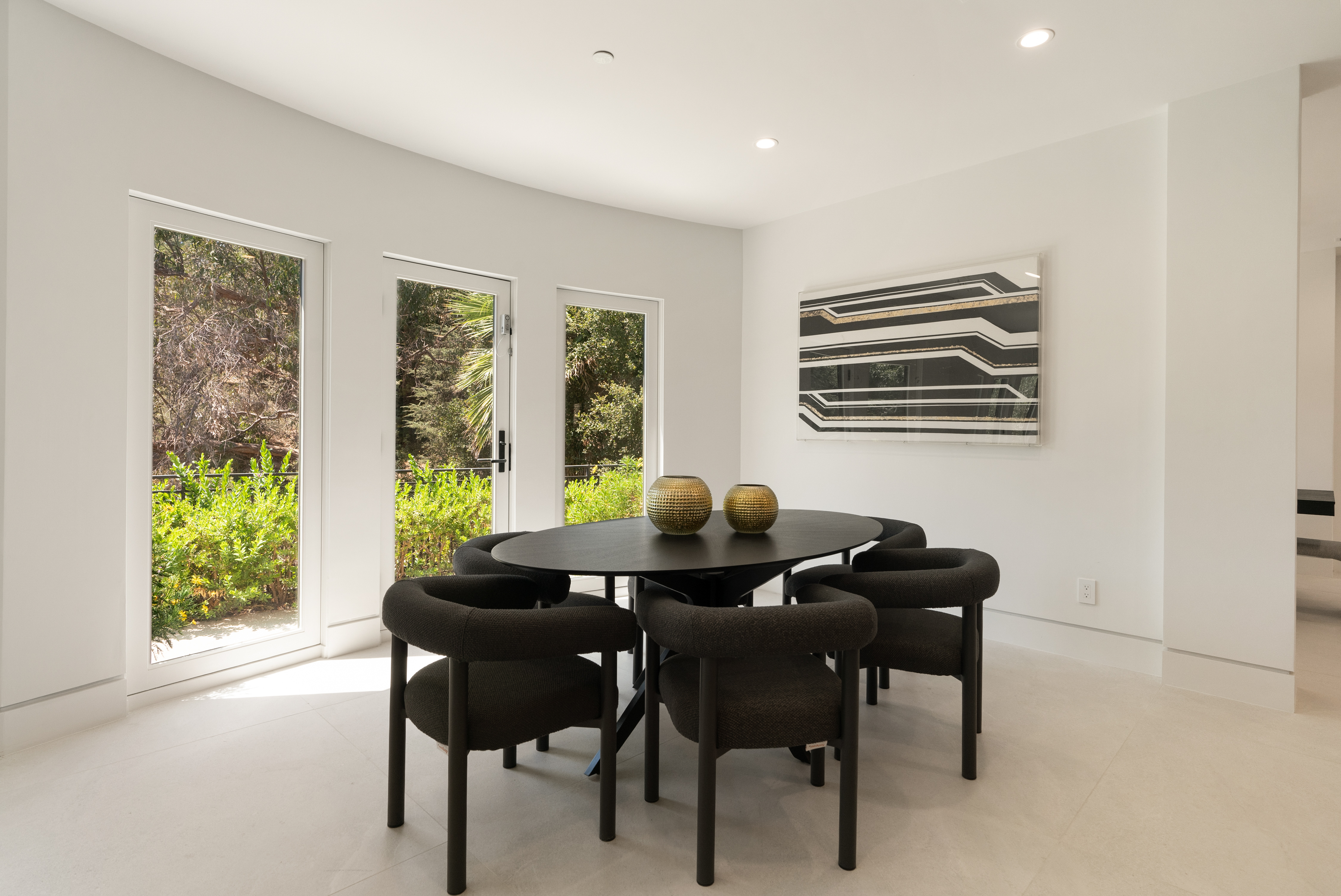 Noble Crest | Photo 18