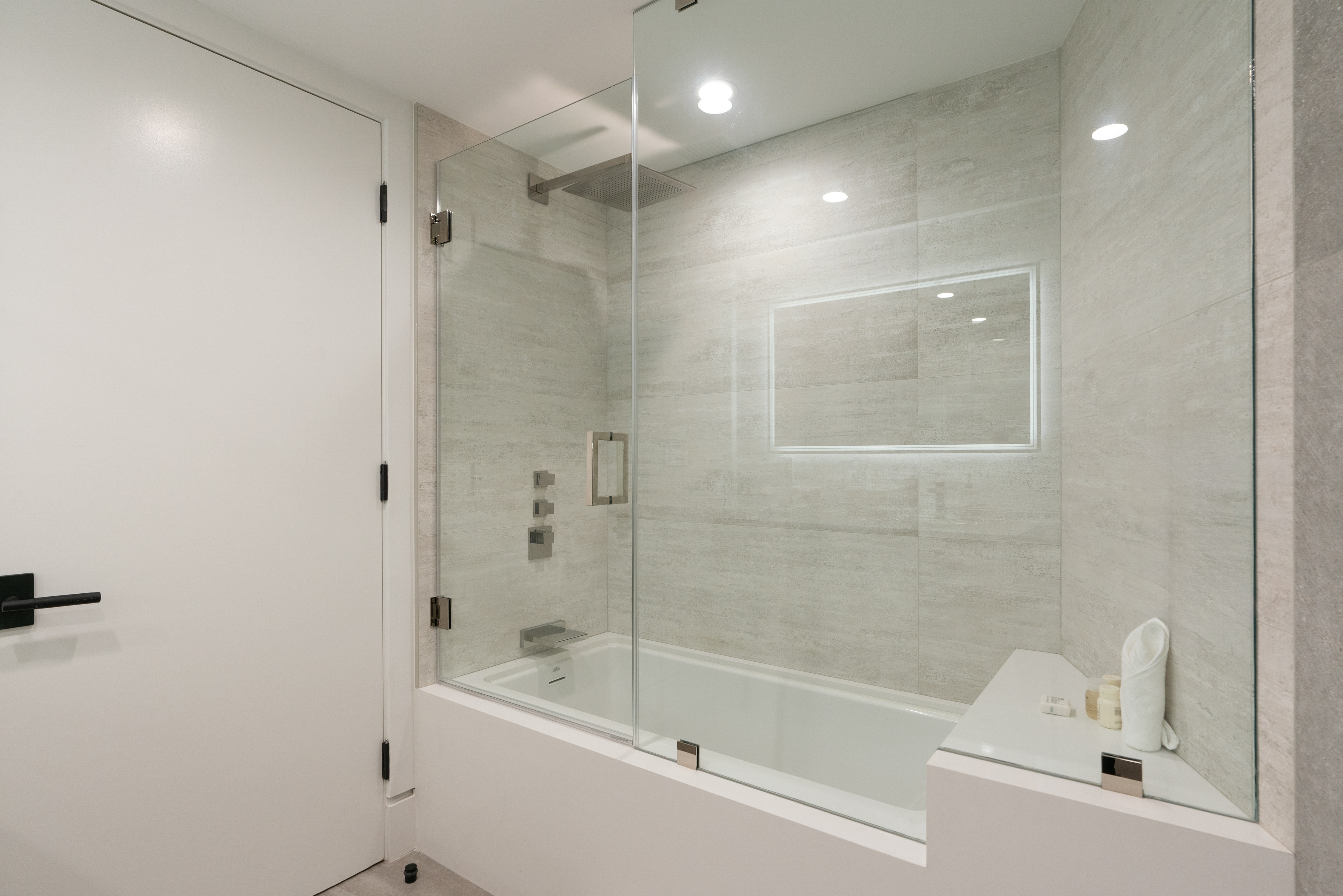 Noble Crest | Photo 40