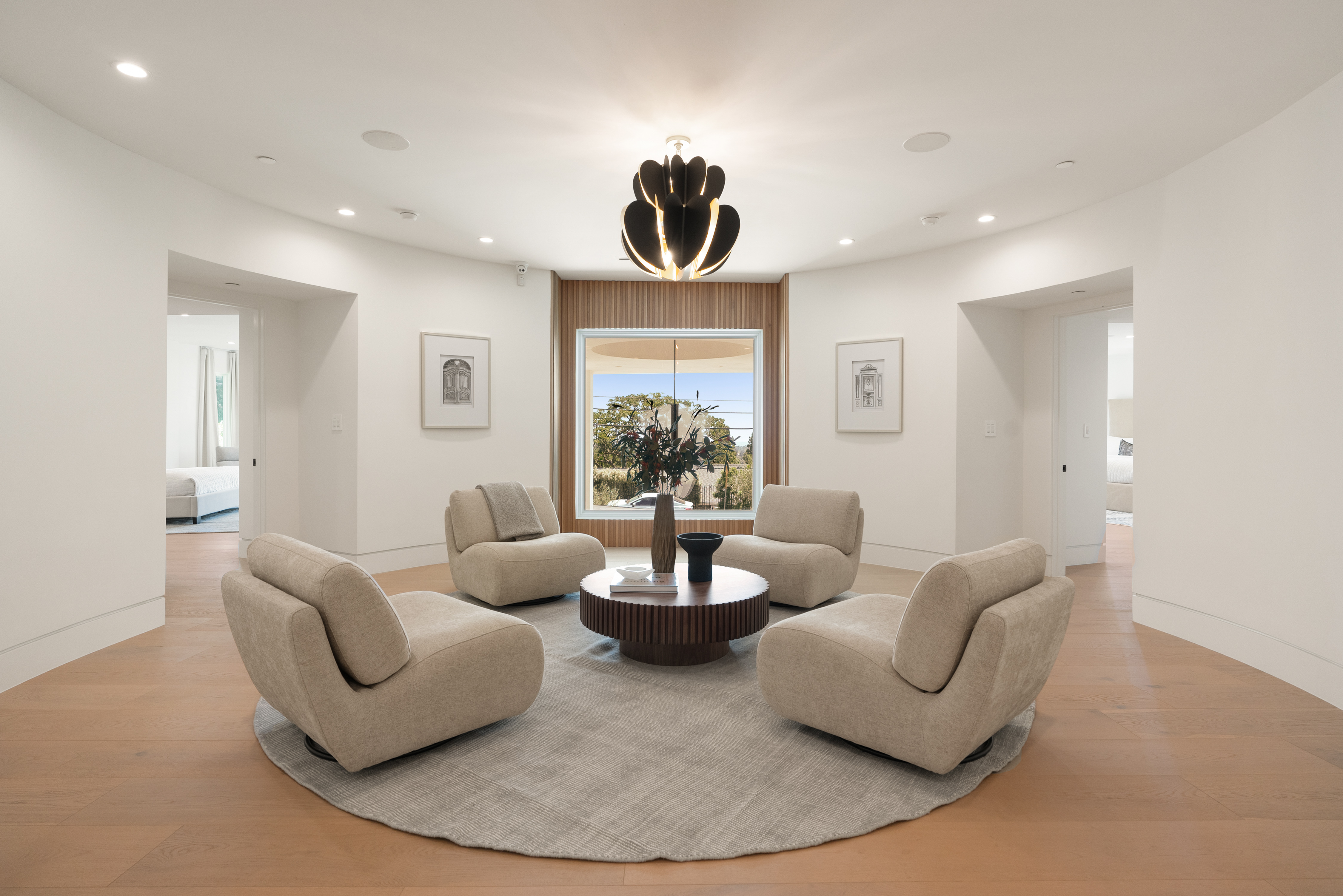 Noble Crest | Photo 6