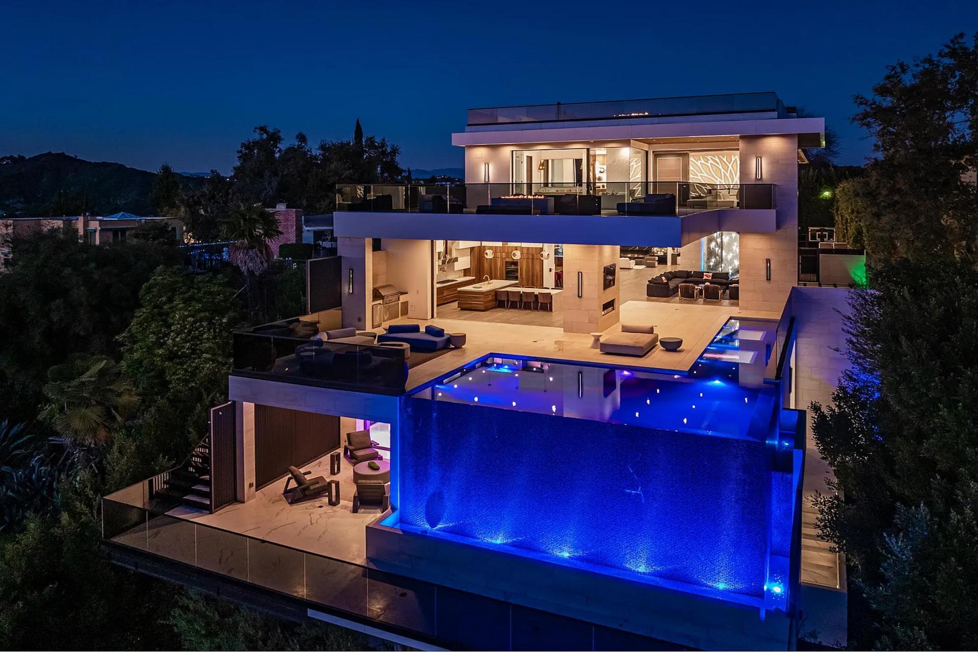 Bel Air Triumph | Photo 2