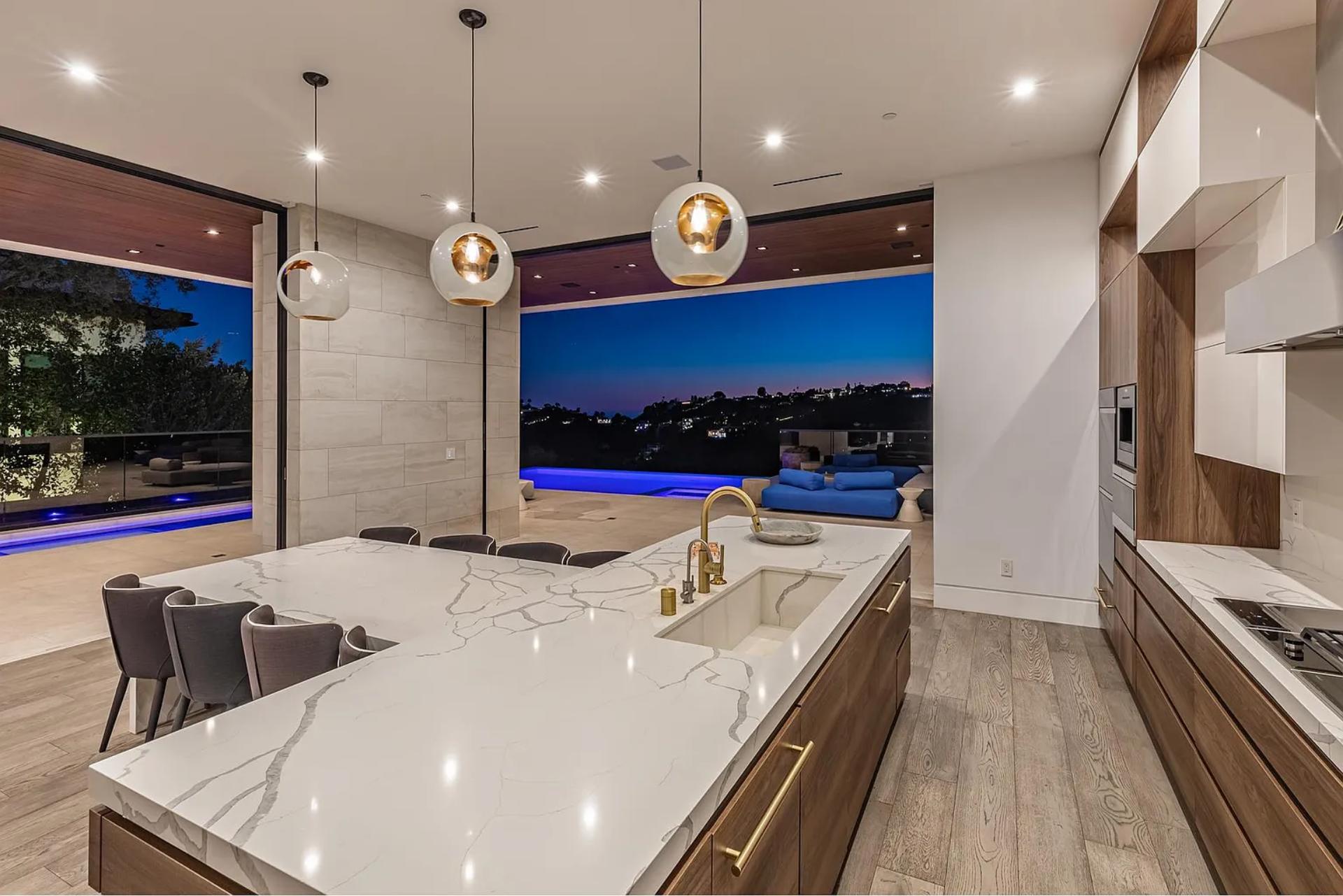 Bel Air Triumph | Photo 17