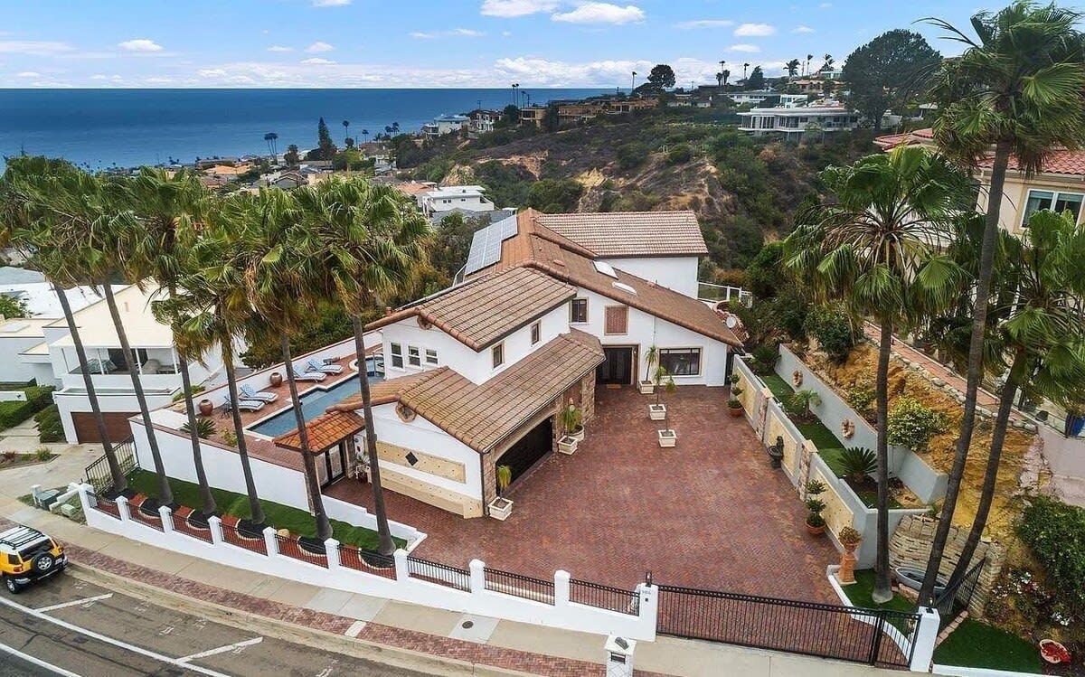 Private Oasis in La Jolla | Photo 57