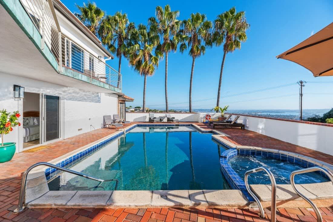 Private Oasis in La Jolla | Photo 49