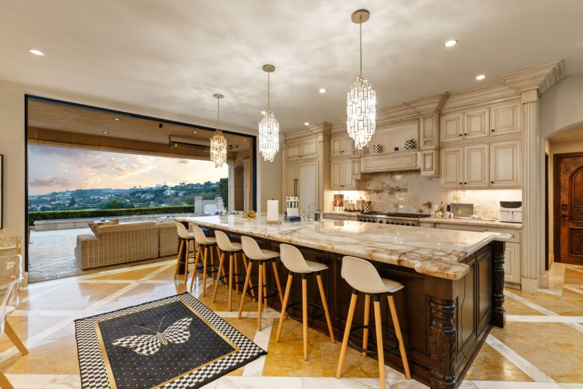 Elegant La Jolla Villa | Photo 25