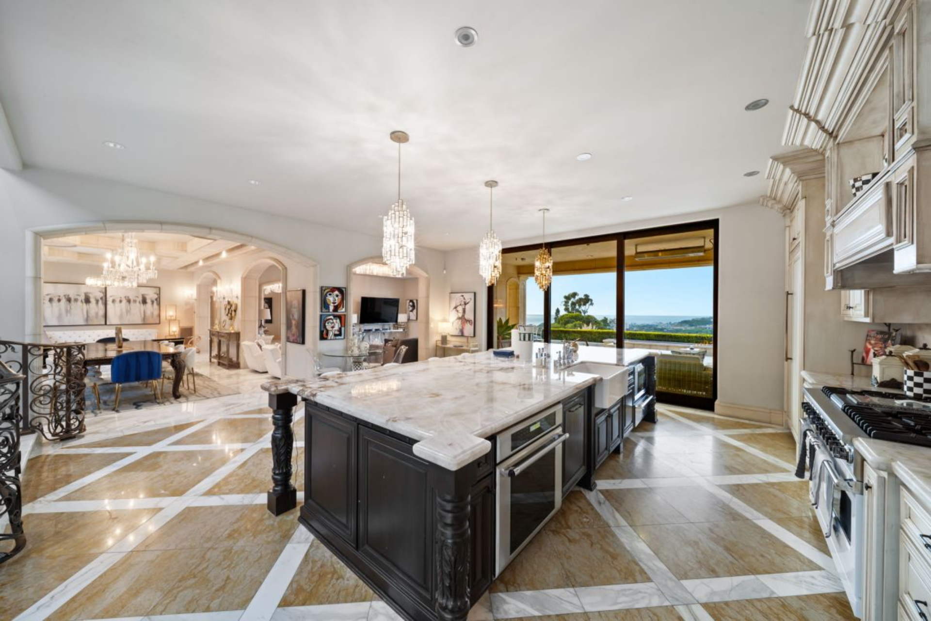 Elegant La Jolla Villa | Photo 80