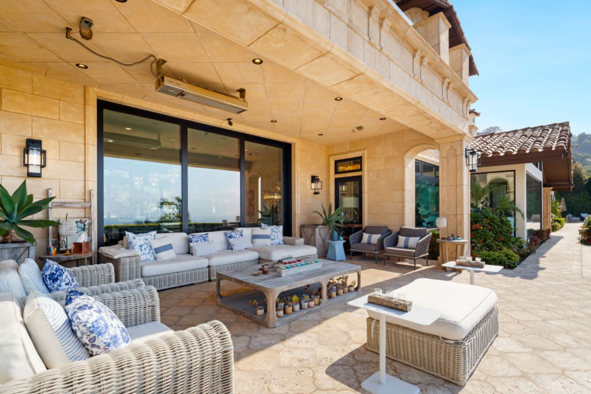 Elegant La Jolla Villa | Photo 48