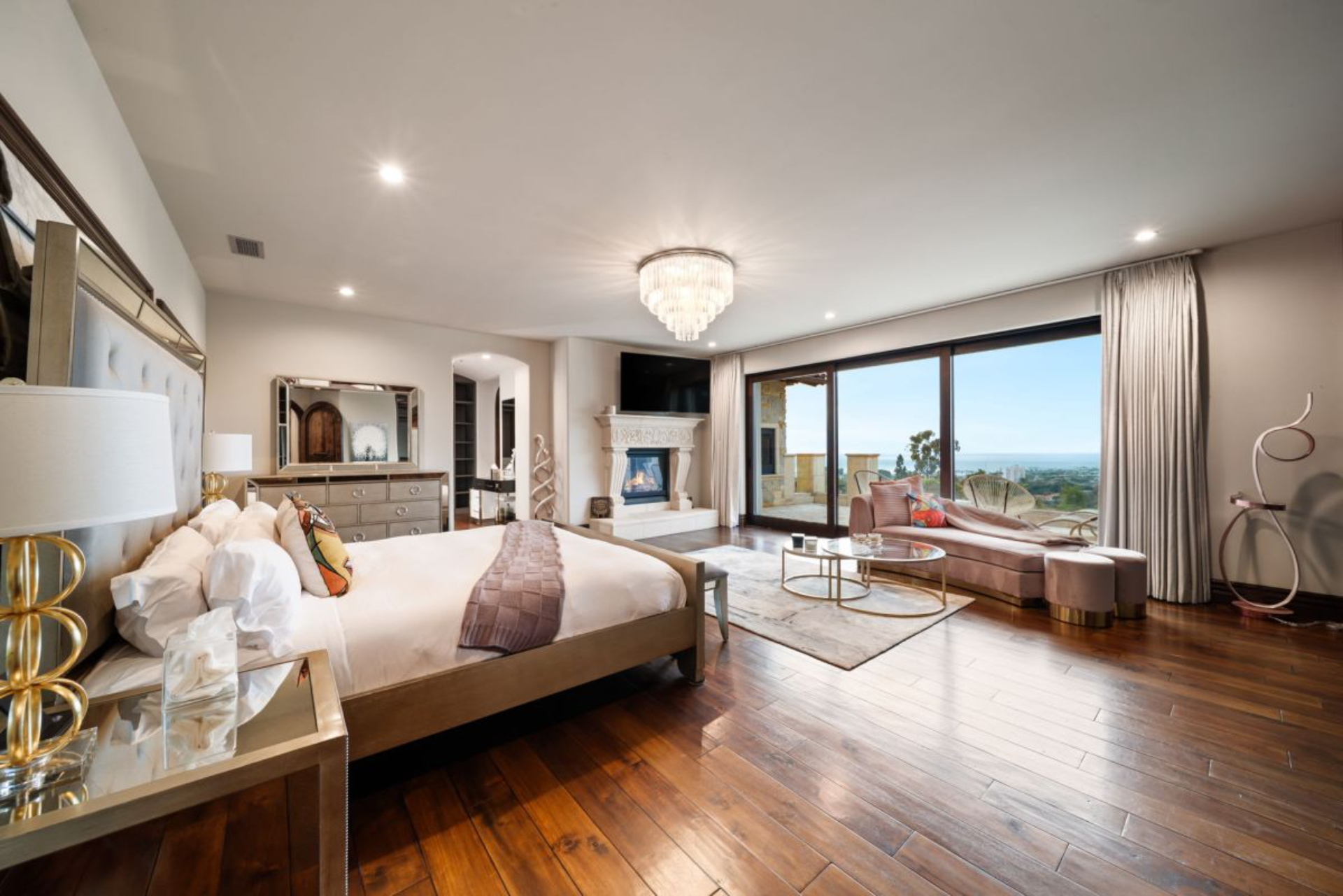 Elegant La Jolla Villa | Photo 28