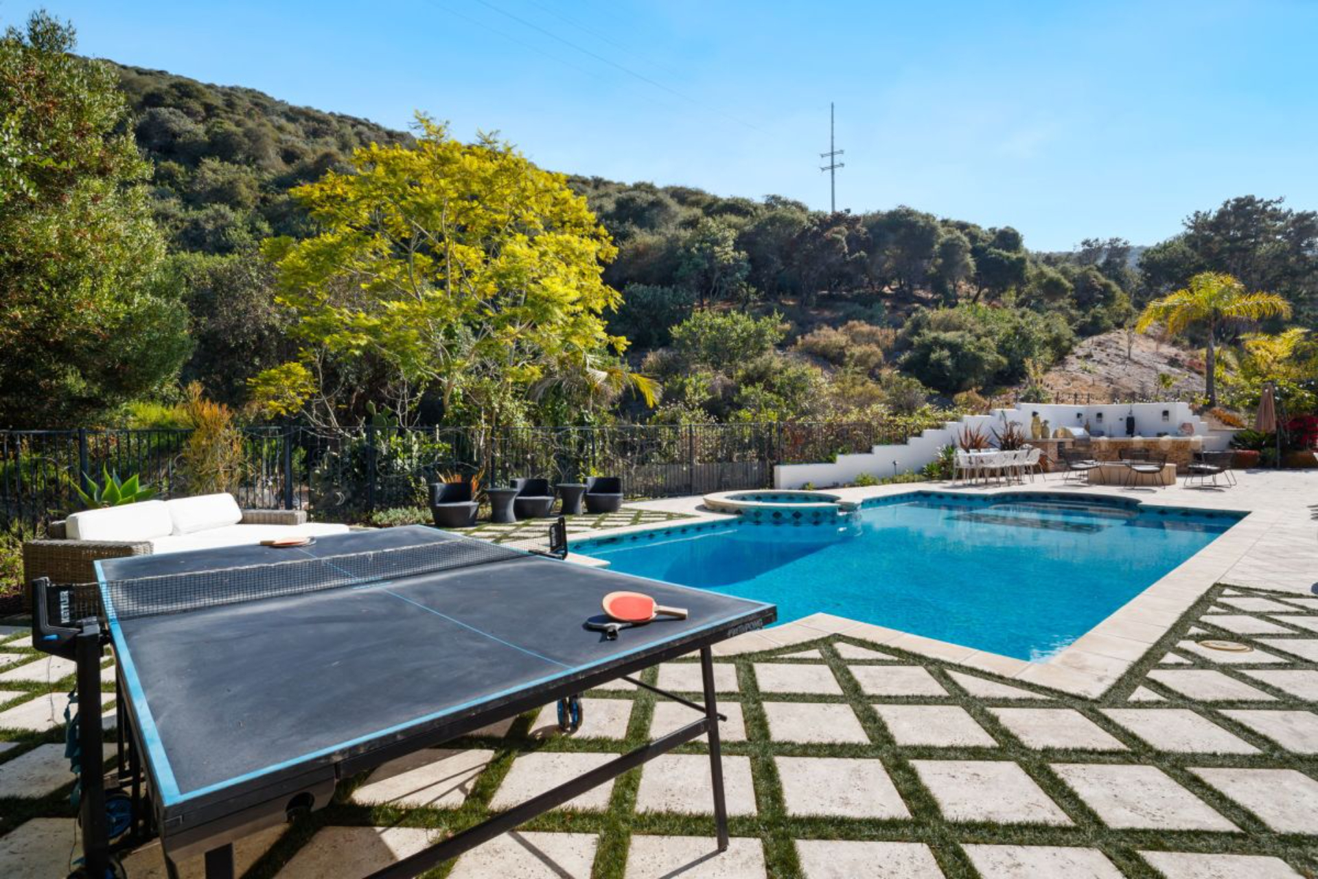 Elegant La Jolla Villa | Photo 35