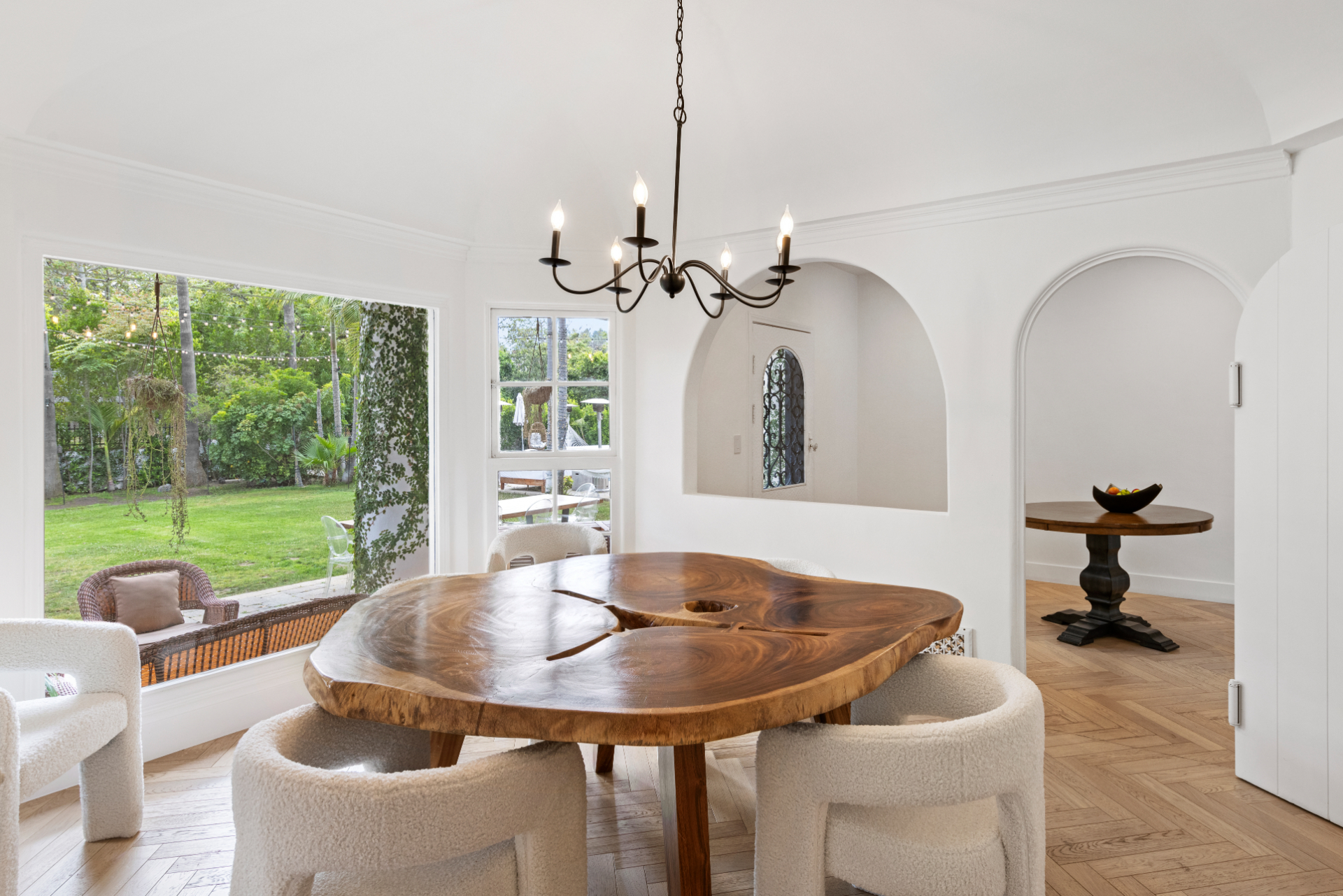 Sunset Estate | Photo 21