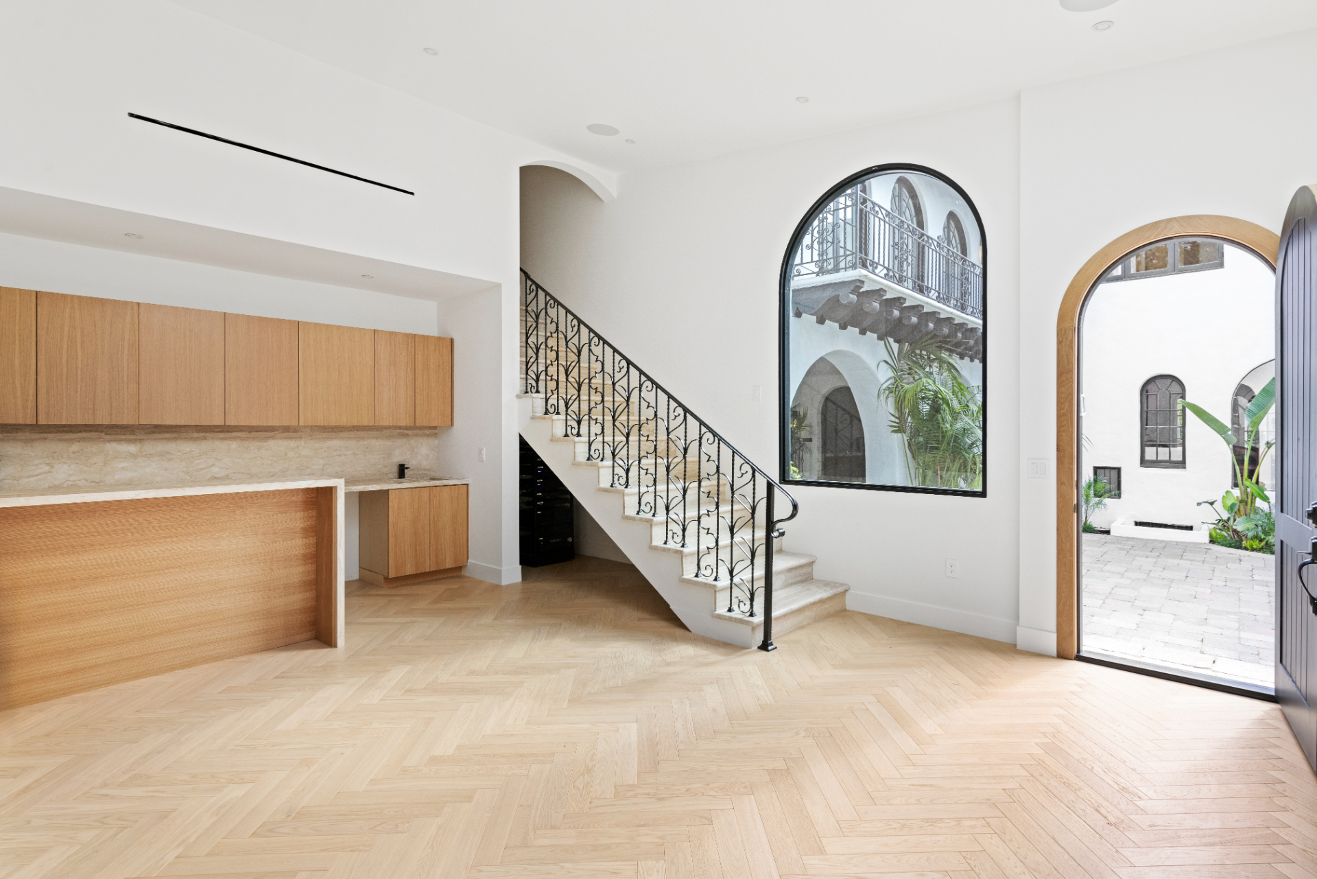 Sunset Estate | Photo 34