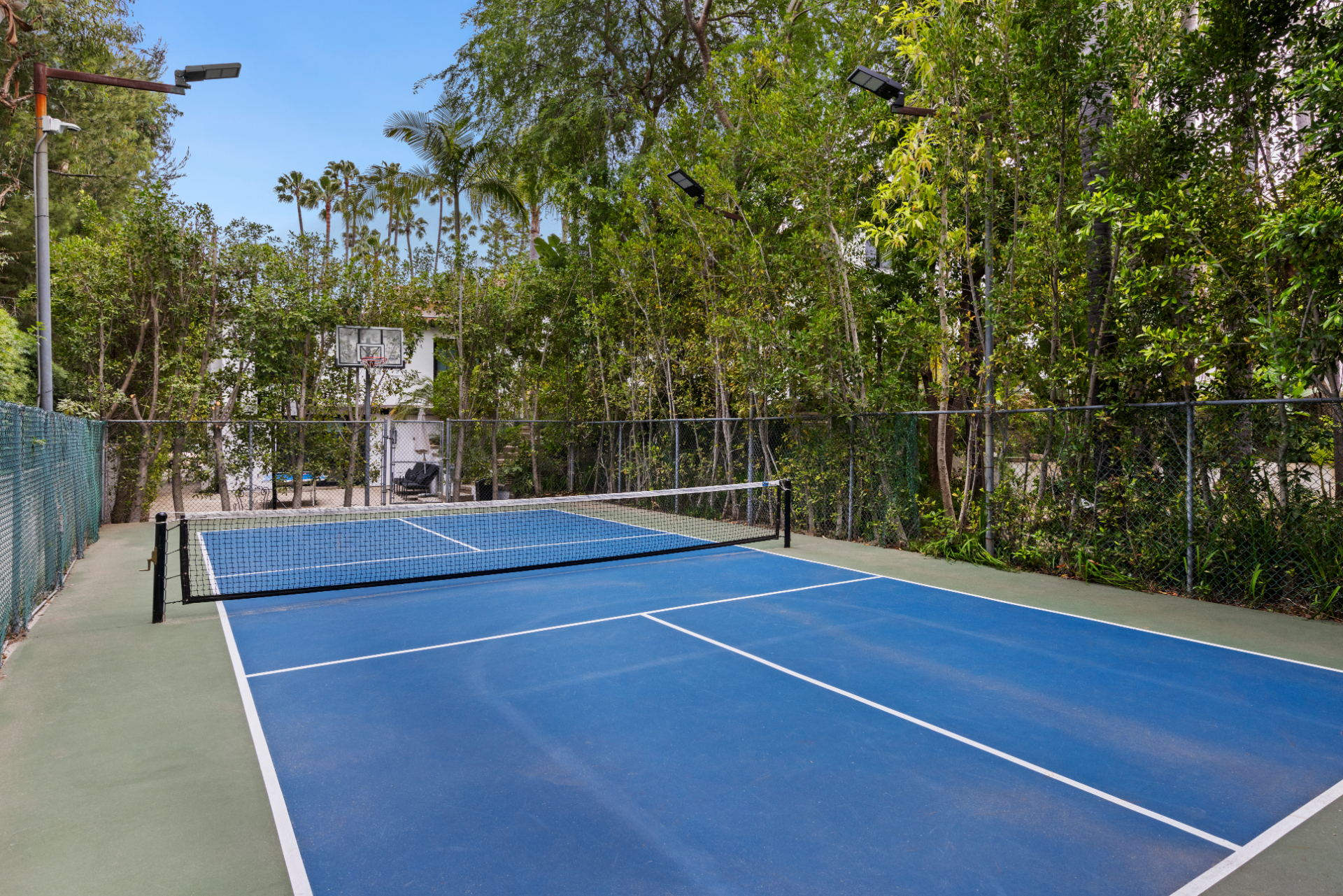 Sunset Estate | Photo 3