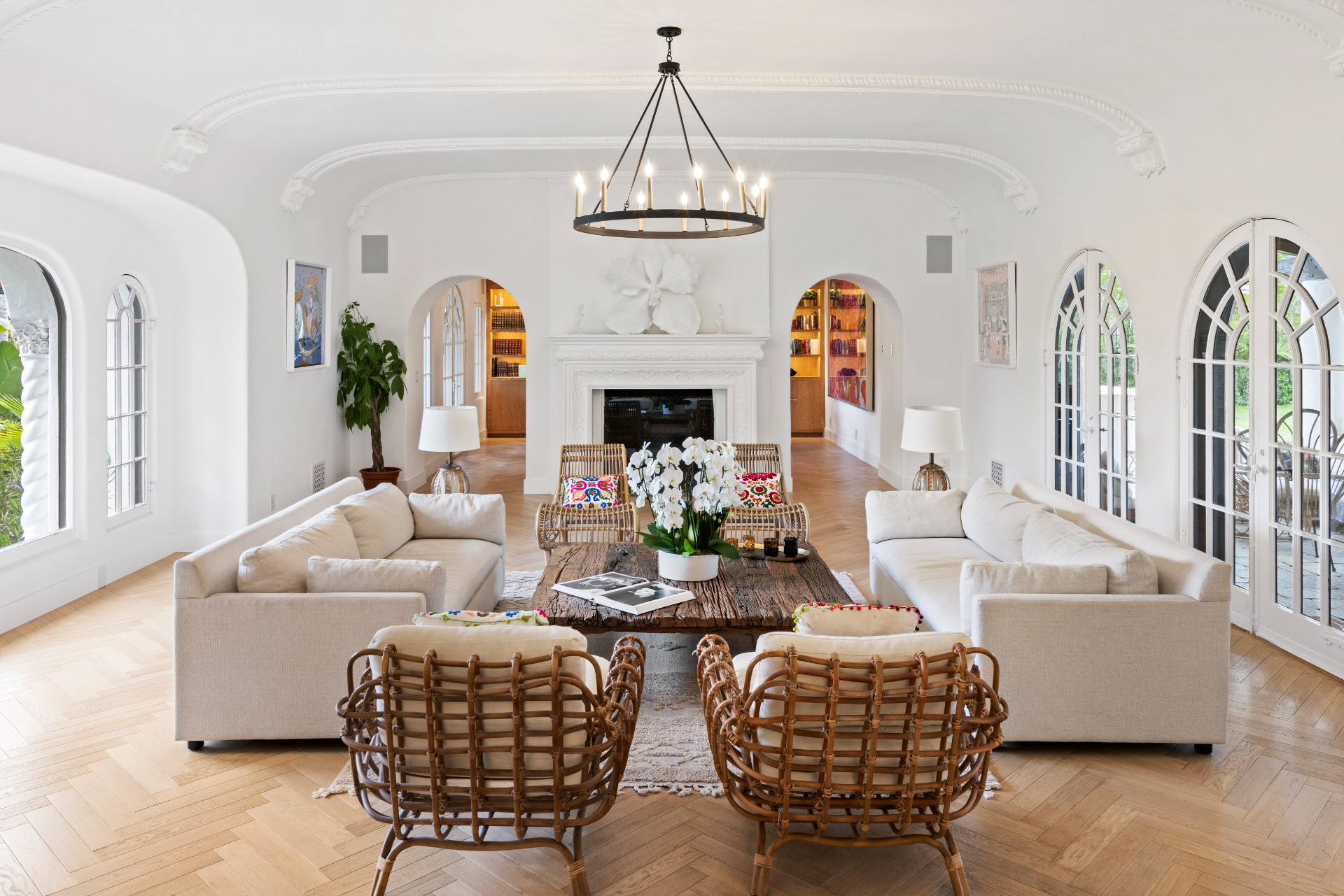 Sunset Estate | Photo 5