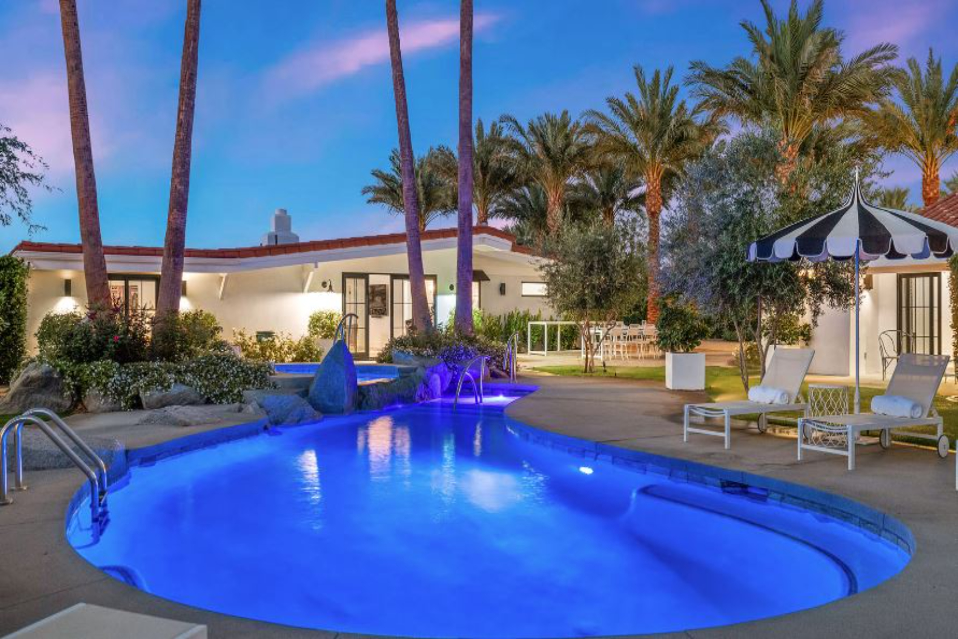 Desert Dreams Ranch Idyllic 6 BR Next to the Polo Grounds