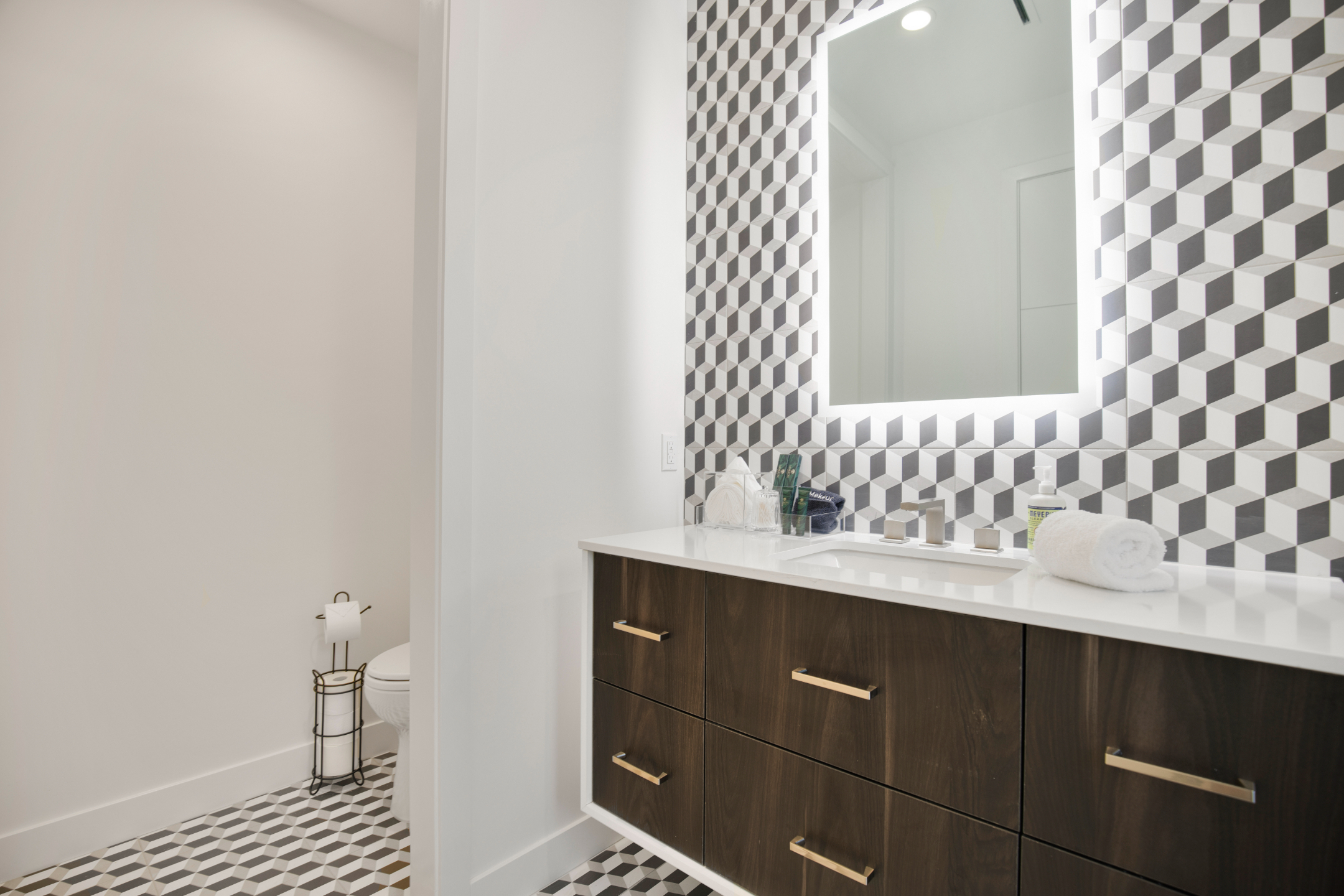 The Ashton Flats 2 | Photo 24