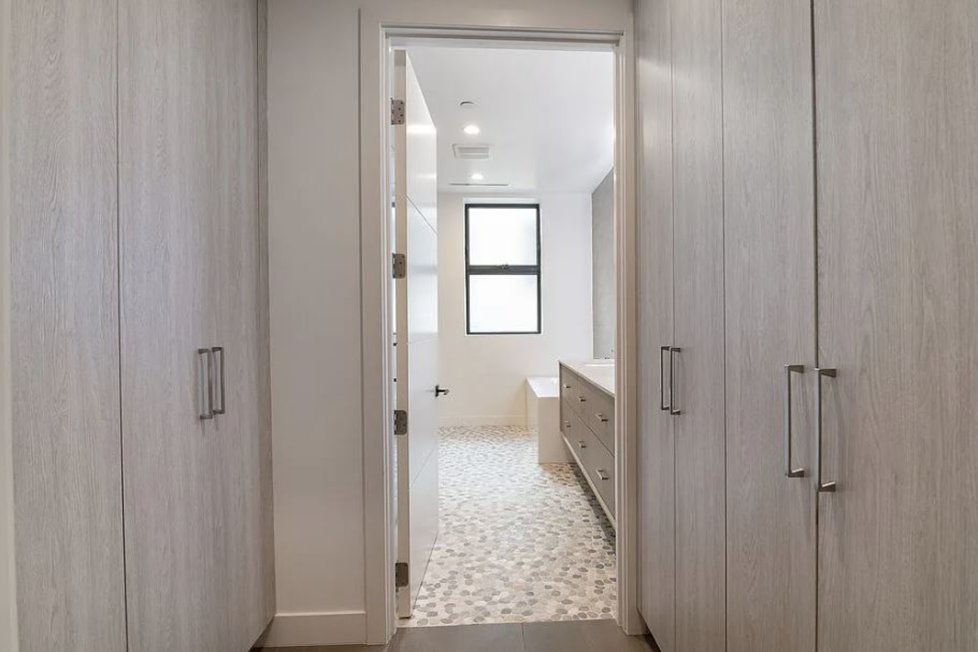 The Ashton Flats 3 | Photo 14