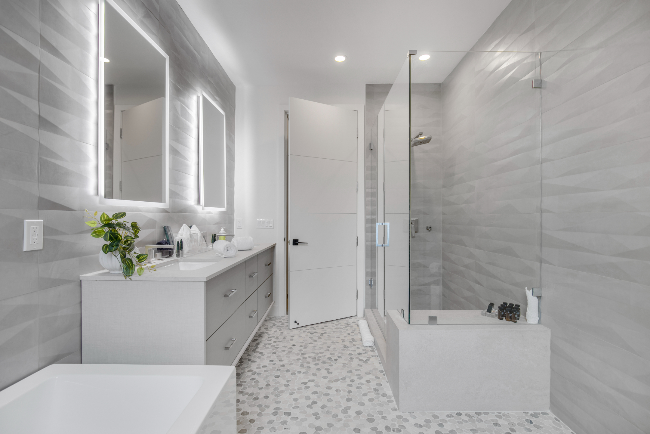 The Ashton Flats 3 | Photo 20