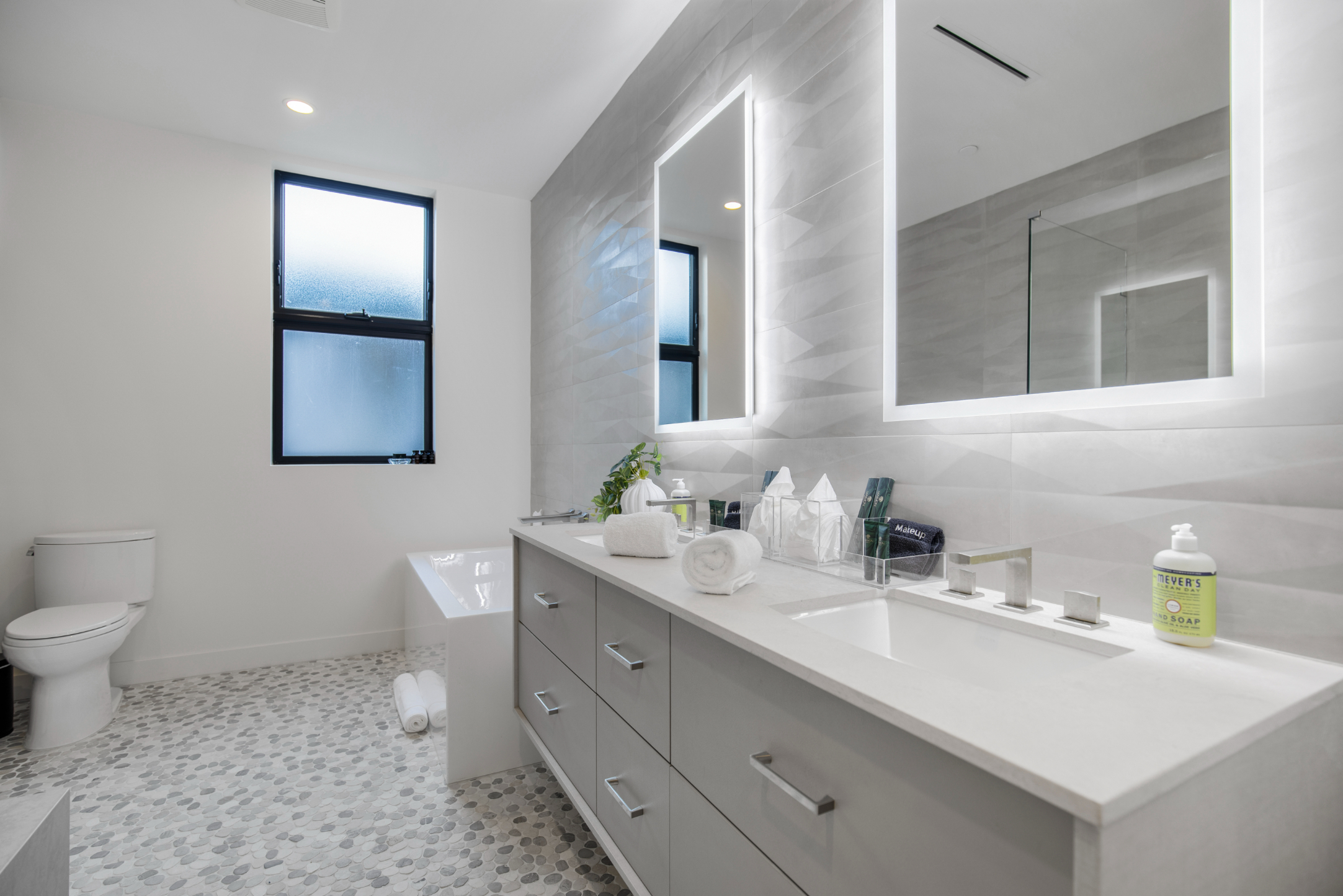 The Ashton Flats 3 | Photo 21