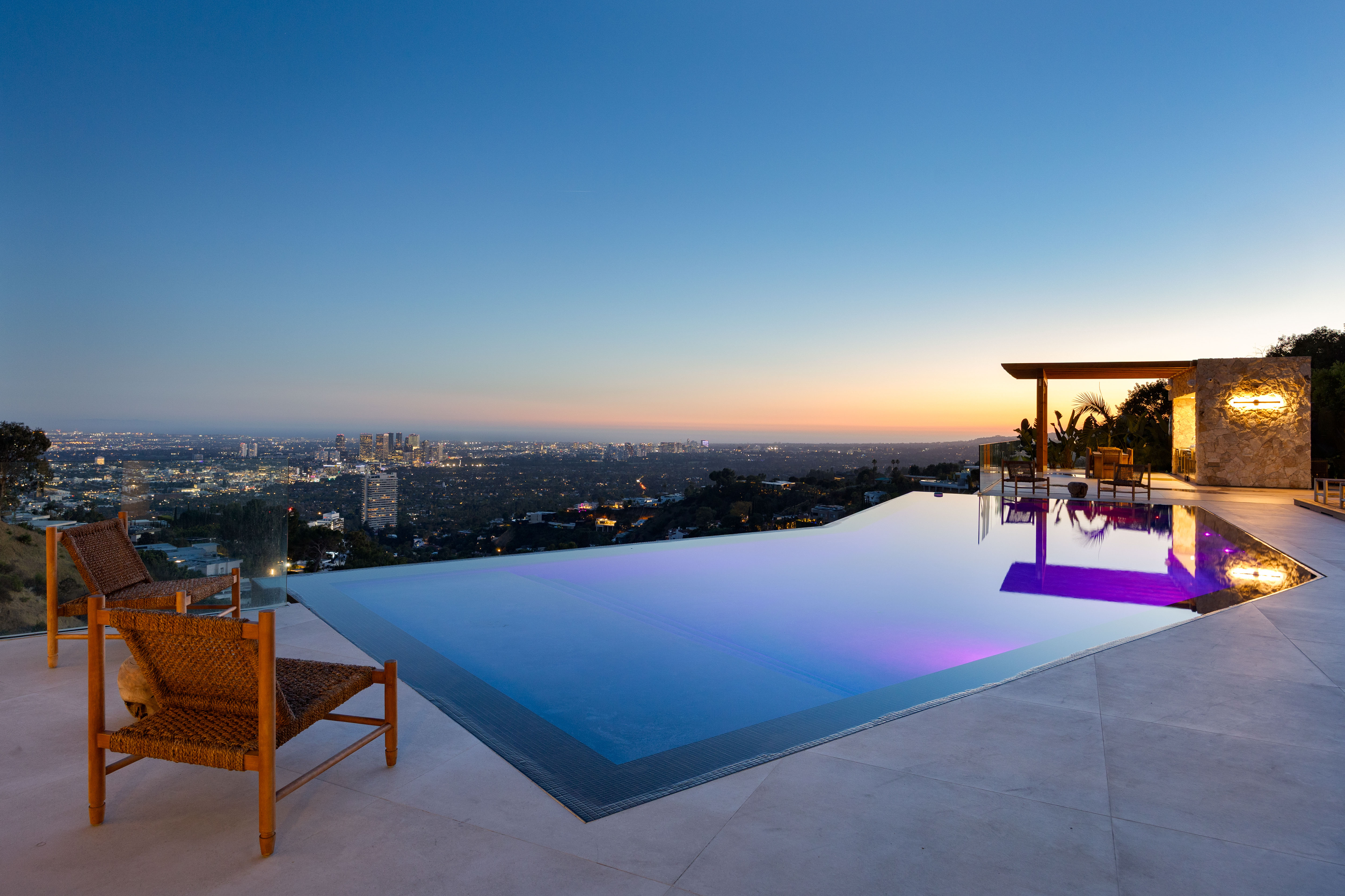 Blue Lagoon, Bird Streets, Los Angeles